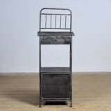 Table de chevet en fer, années 1910