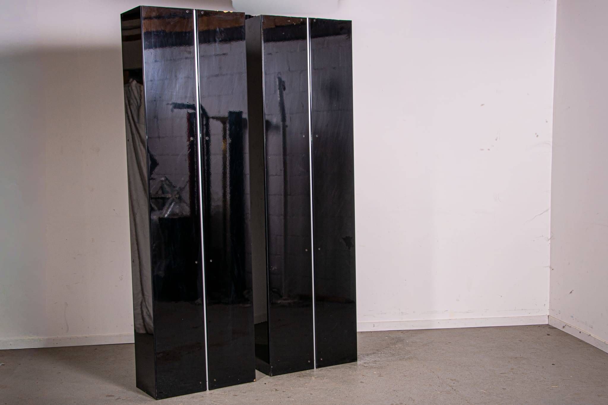 Set of Olinto book cases designed by Kazuhide Takahama for B&B Italia circa 1980