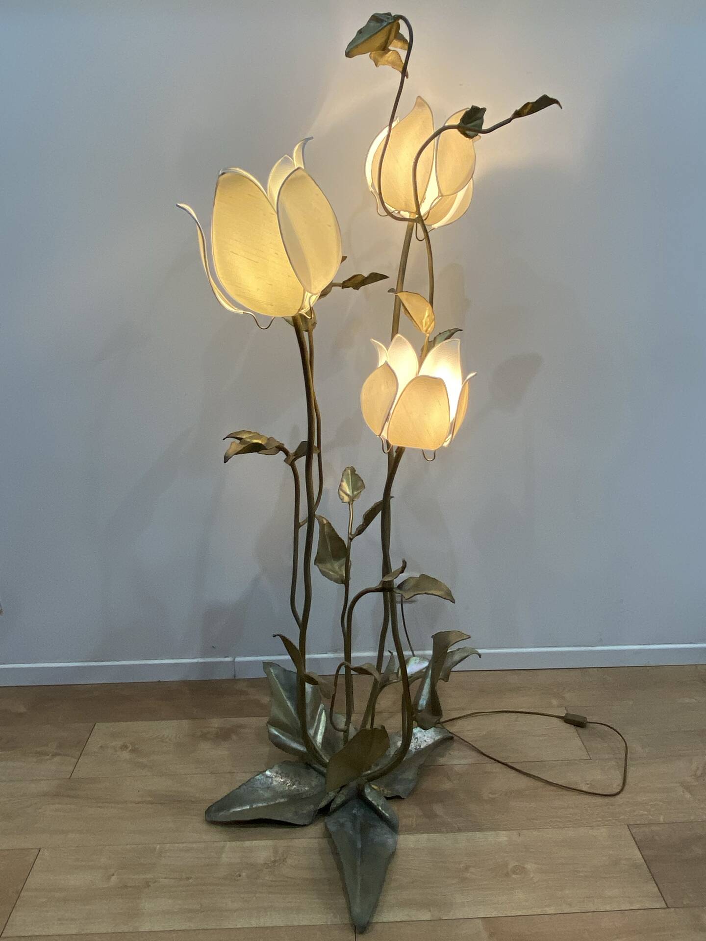 Lampadaire fleurs de lotus