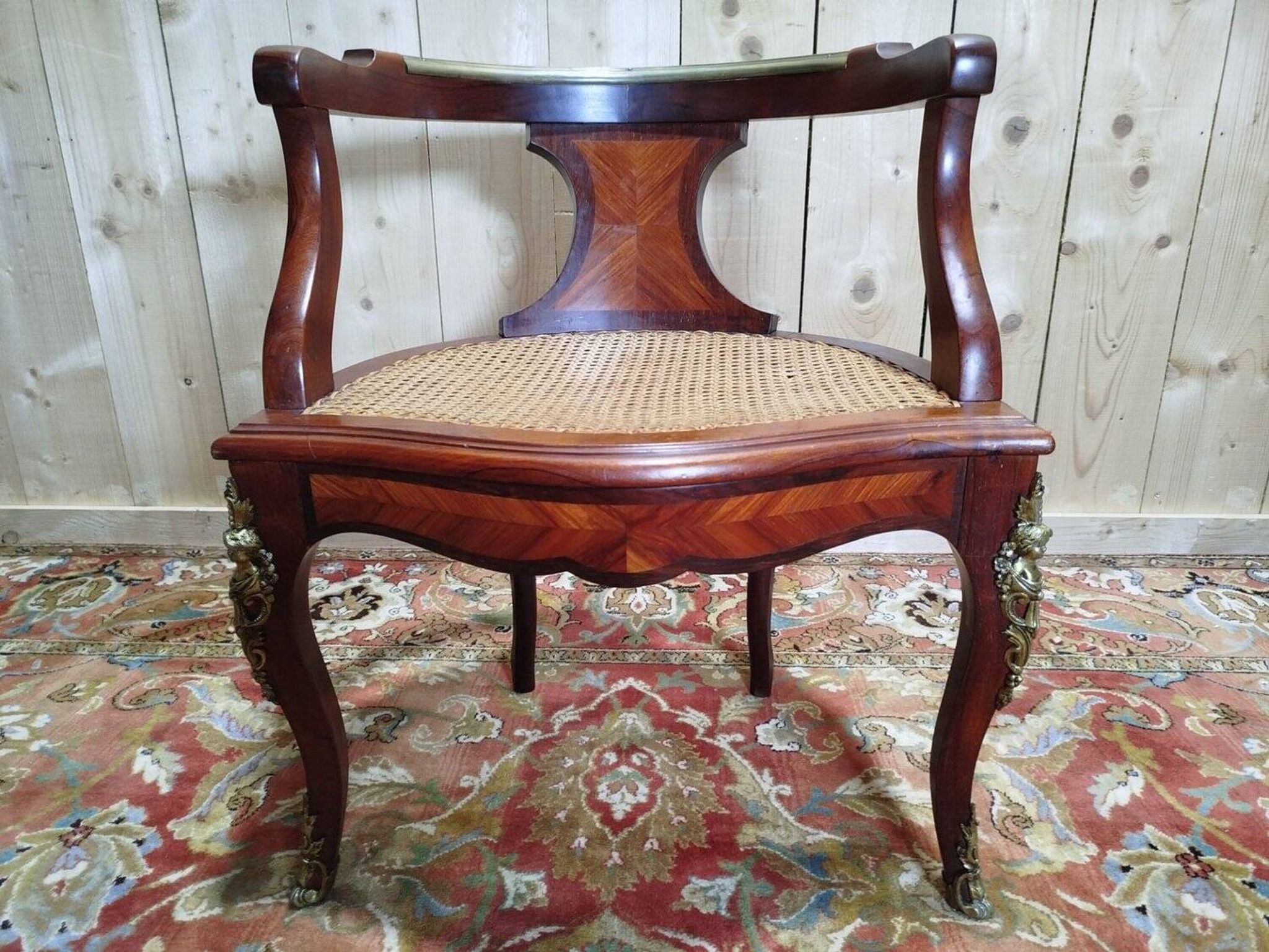 Fauteuil de bureau canné de style Louis XV - Transition