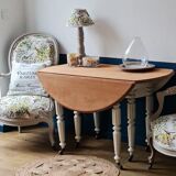 Round table with walnut shutter on wheels raw tray feet chalk