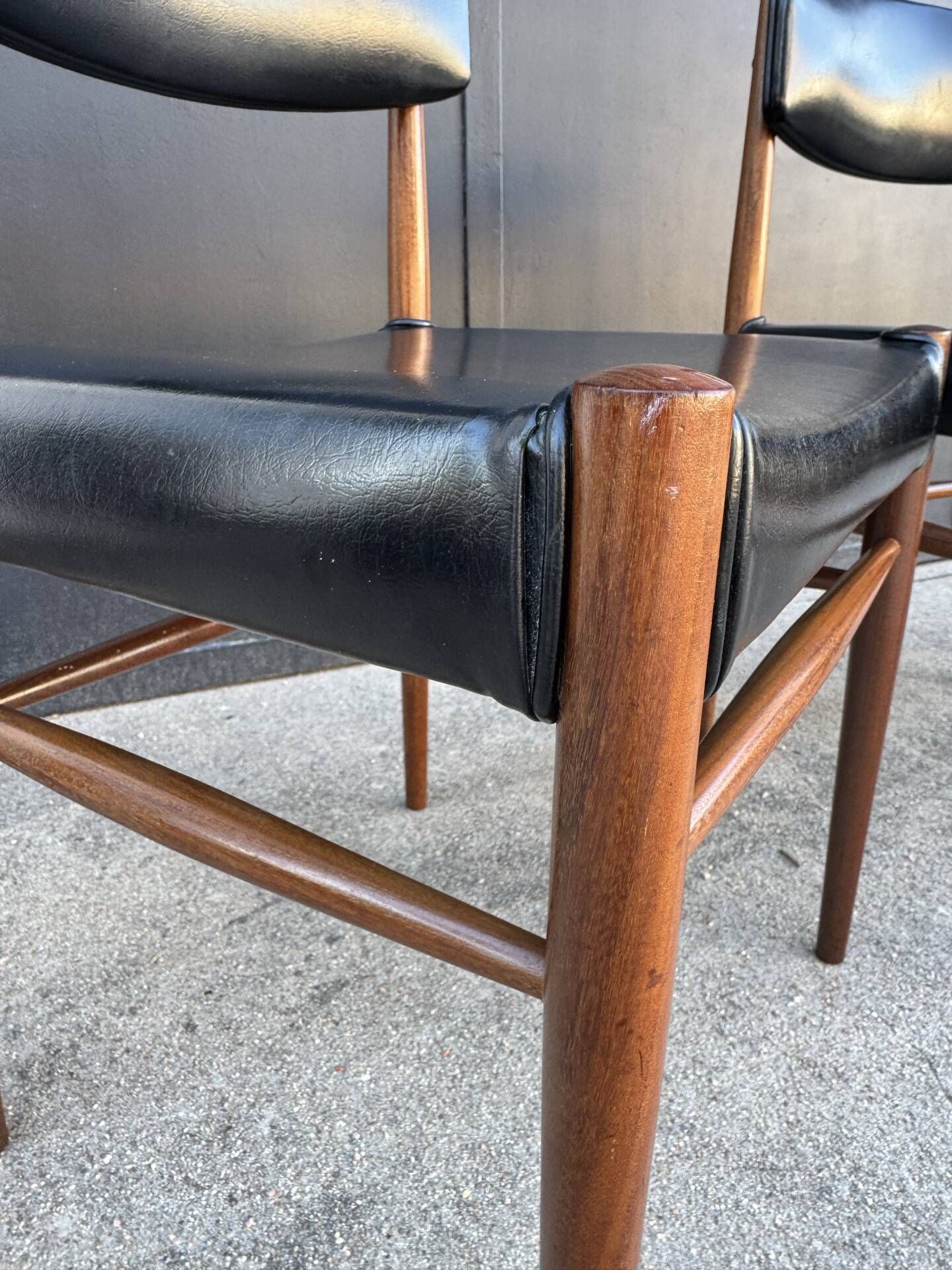 Chaises style scandinave années 60