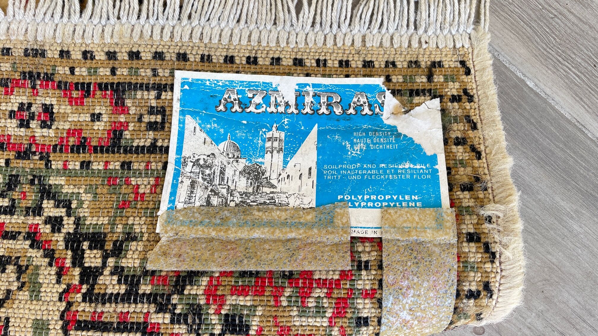 Beige mechanical carpet 80s