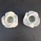 Duo de bougeoirs en porcelaine blanche