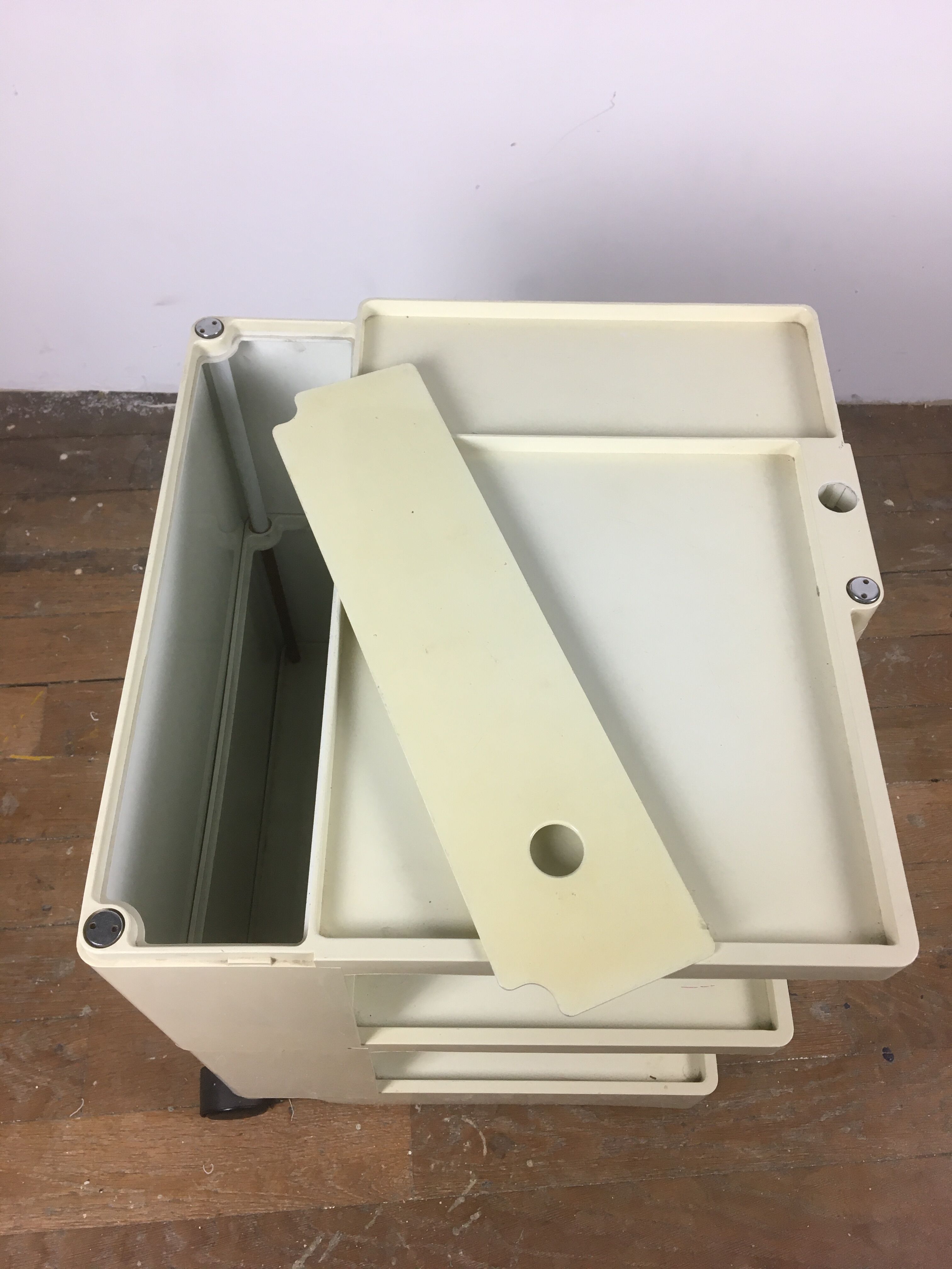 Serving boby by Joe Colombo