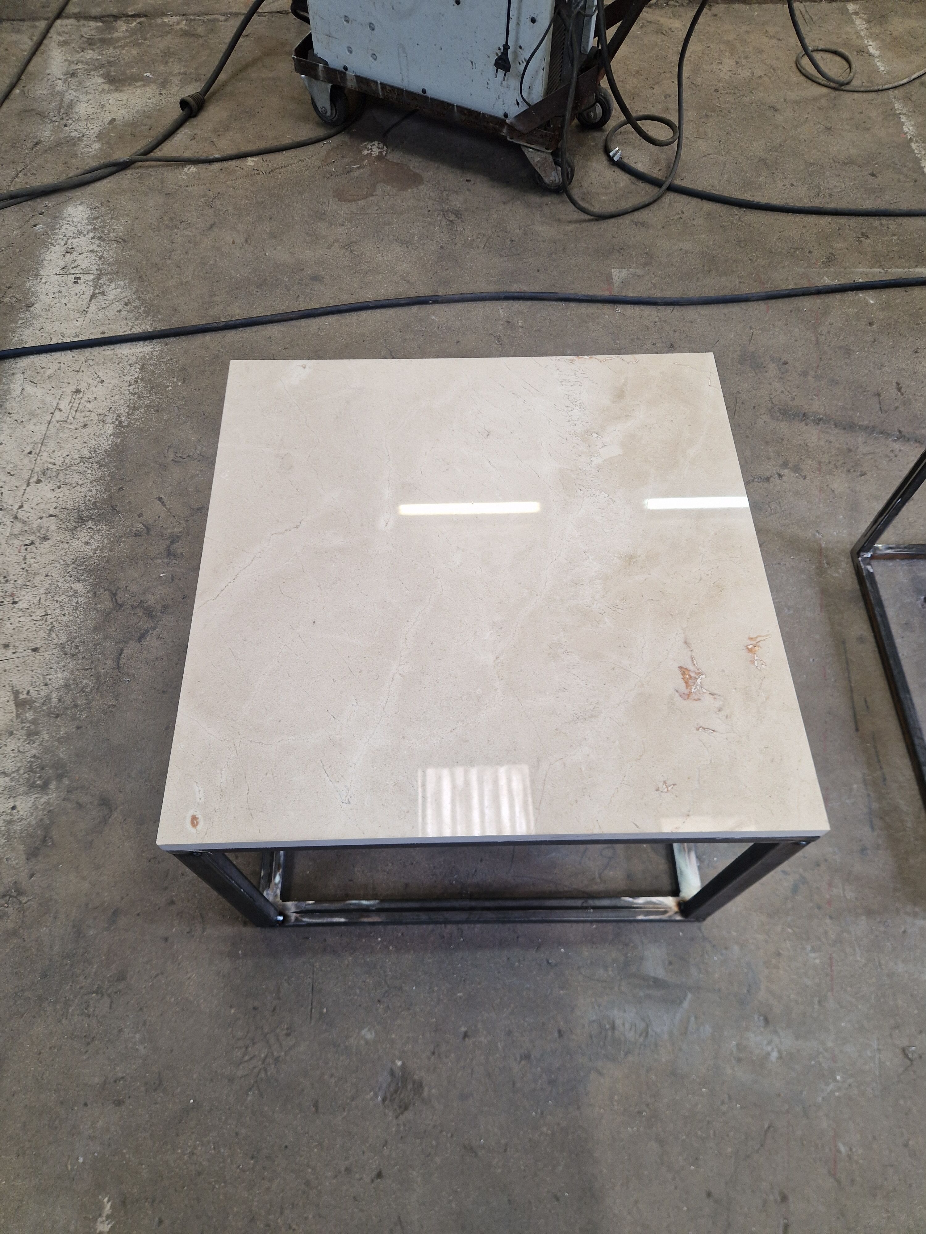 Coffee table 60x60 cream marble