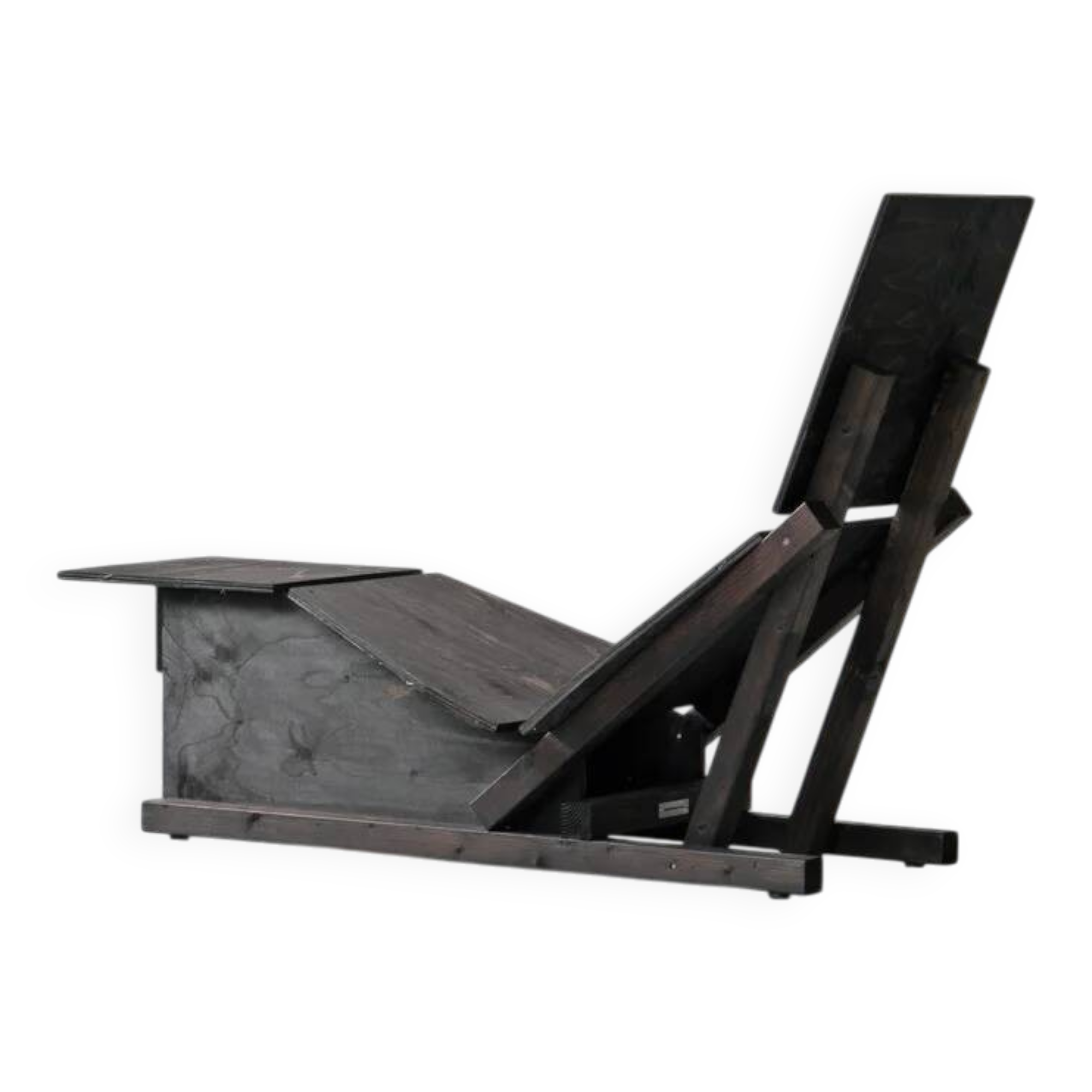 Chaise en contreplaqué '4PM Self Build' par Mass Productions / Aram