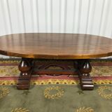 Rustic oval table in walnut crisscross