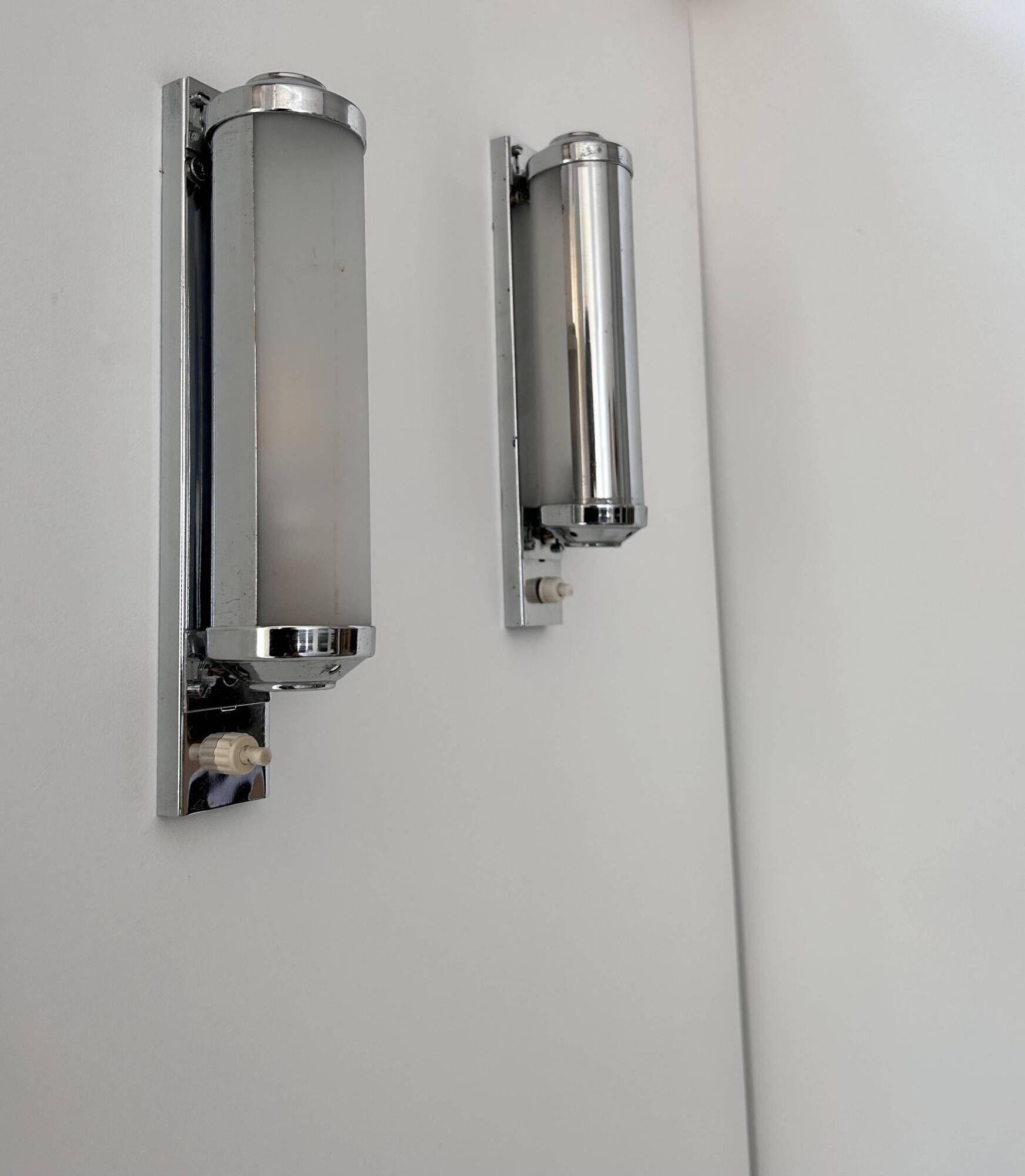 Pair of vintage modernist wall lights, chrome and sandblasted glass, France 1930