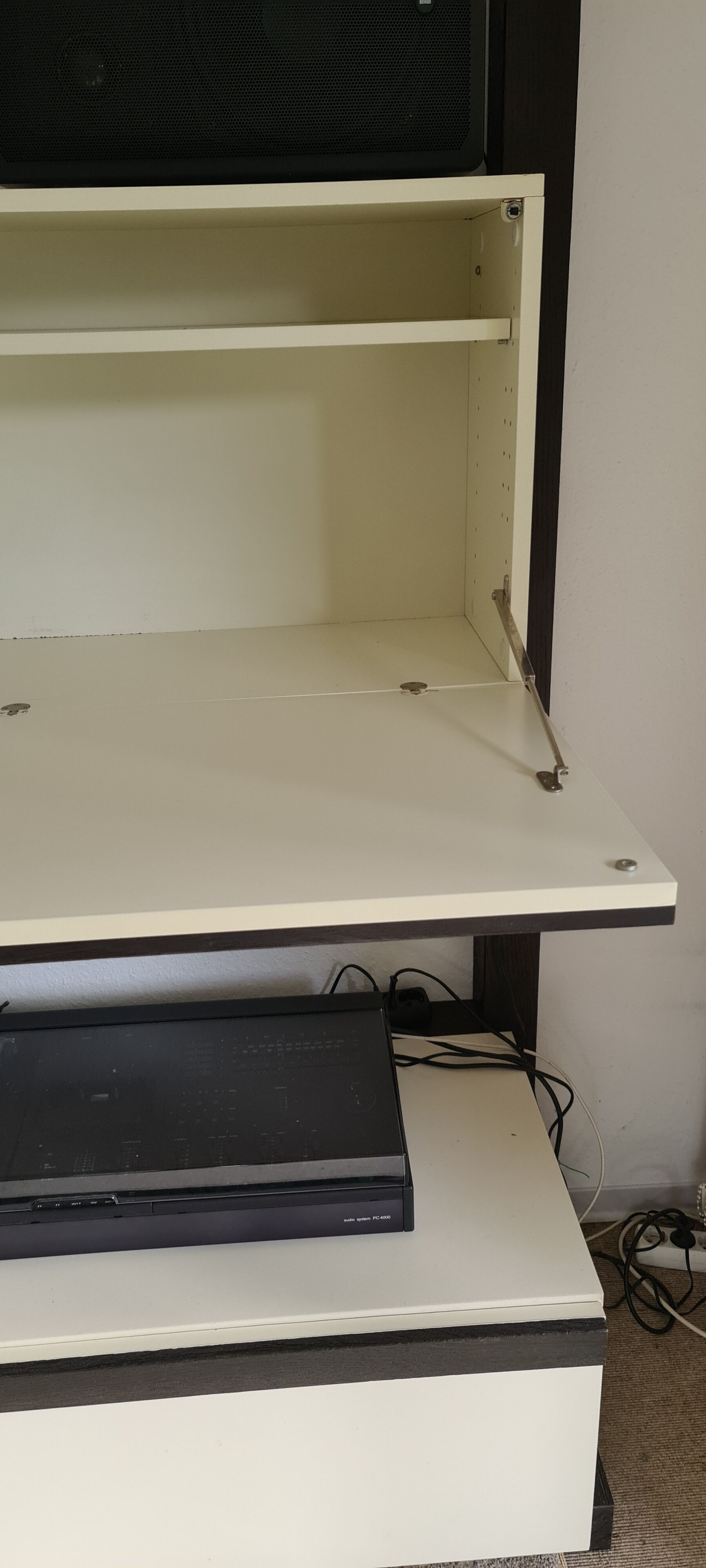 Vintage 70s wall unit and table "Neveada" bj J Penetenrieder