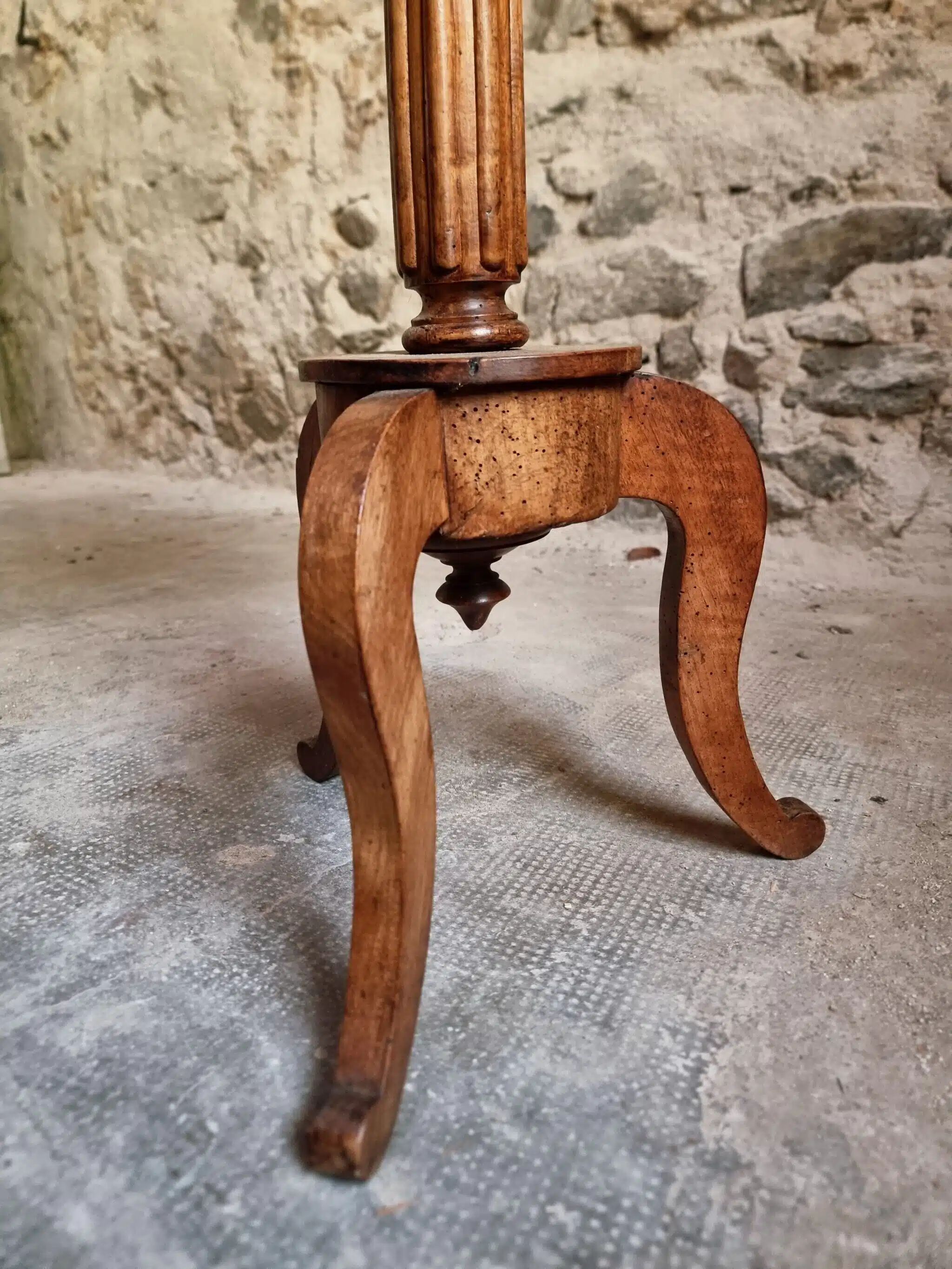 Louis XVI antique guéridon, round pedestal table, solid walnut, circa 1900.
