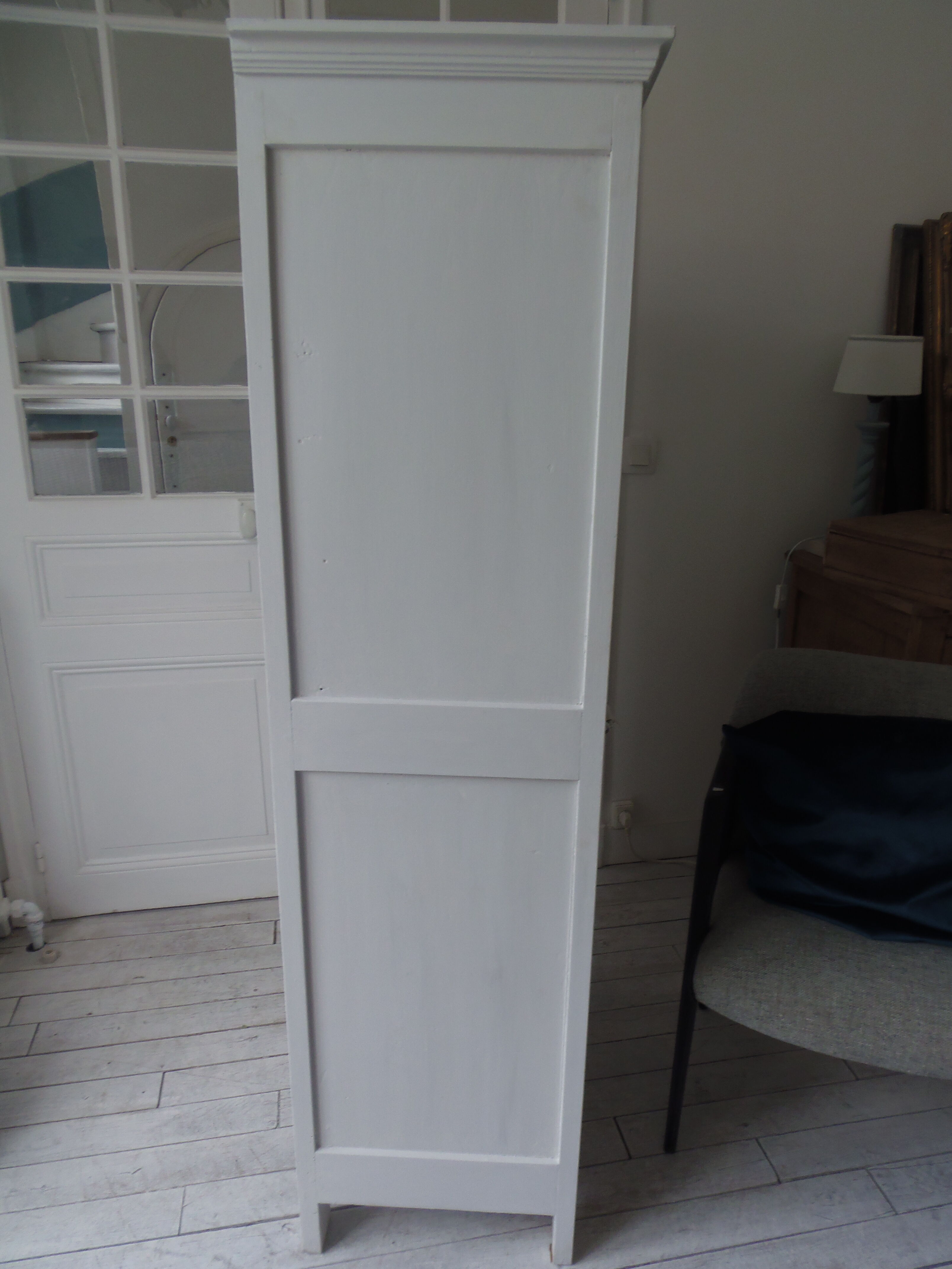 Vintage Parisian wardrobe, 1 door, pearl grey waxed finish.