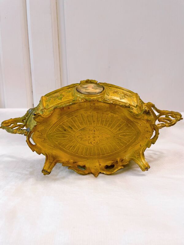 Antique jardinière ou Centre de table en recul