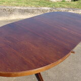 Baumann oval table