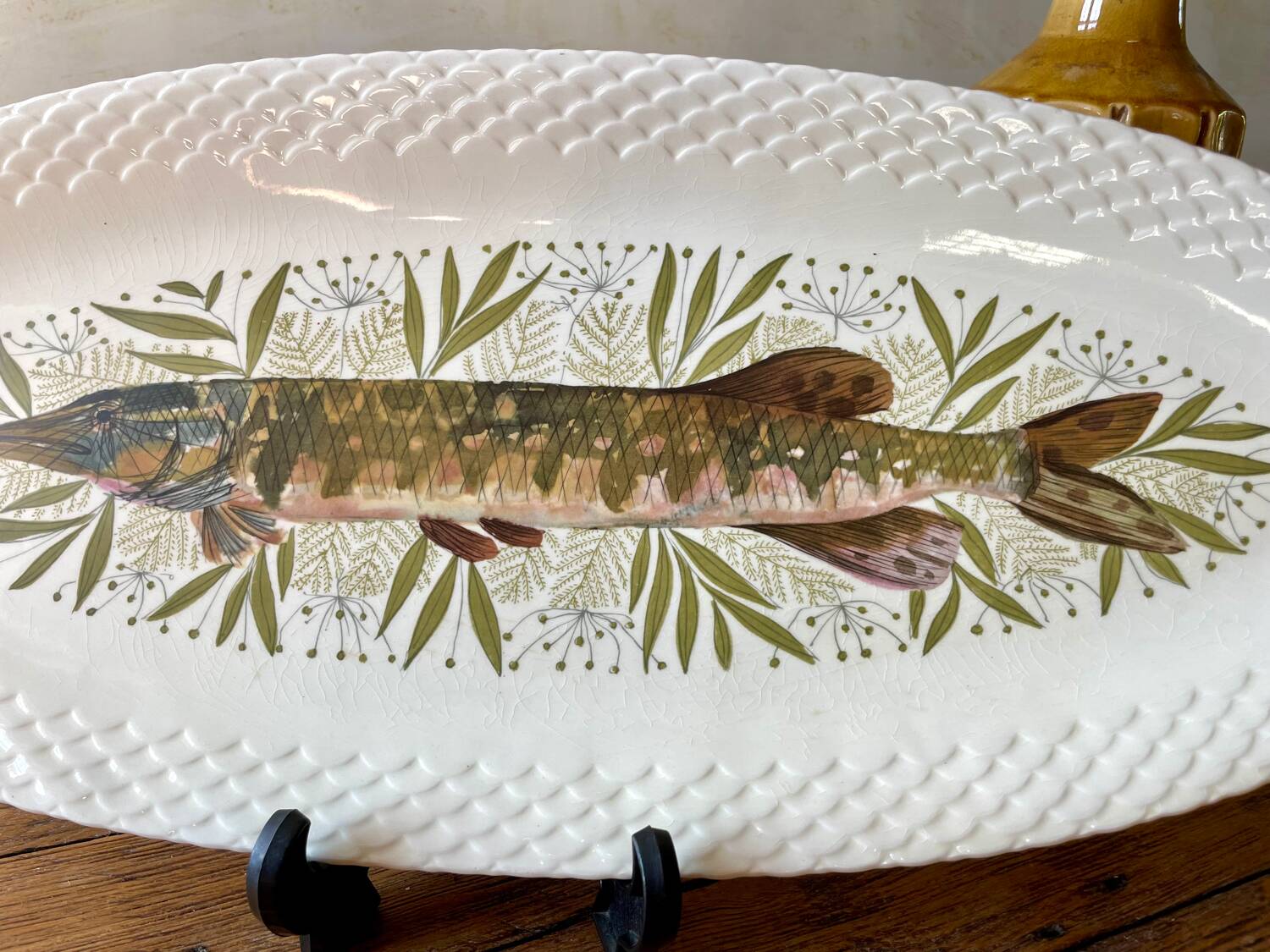 Large fish platter with its sauce boat, annecy model, vintage gien.