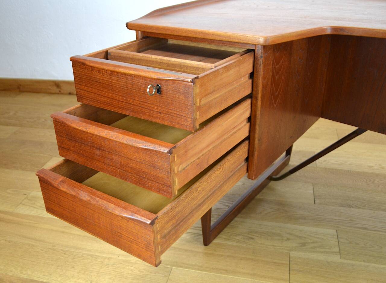 Boomerang desk by Peter Lovig Nielsen 1950/1960