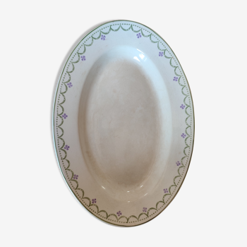 Plat ancien en porcelaine de Longwy modèle Violetta