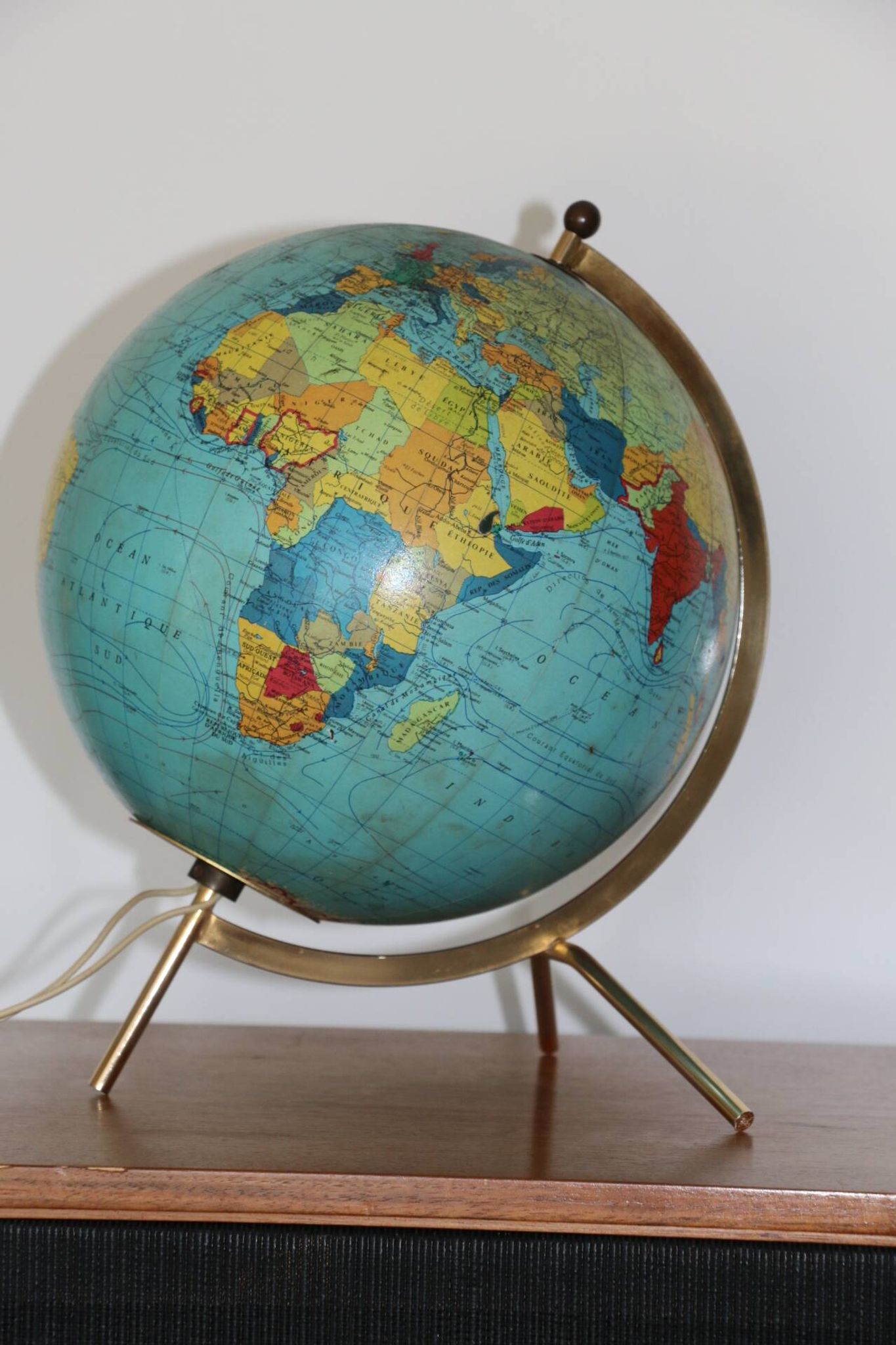 Globe terrestre lumineux TARIDE verre 1966