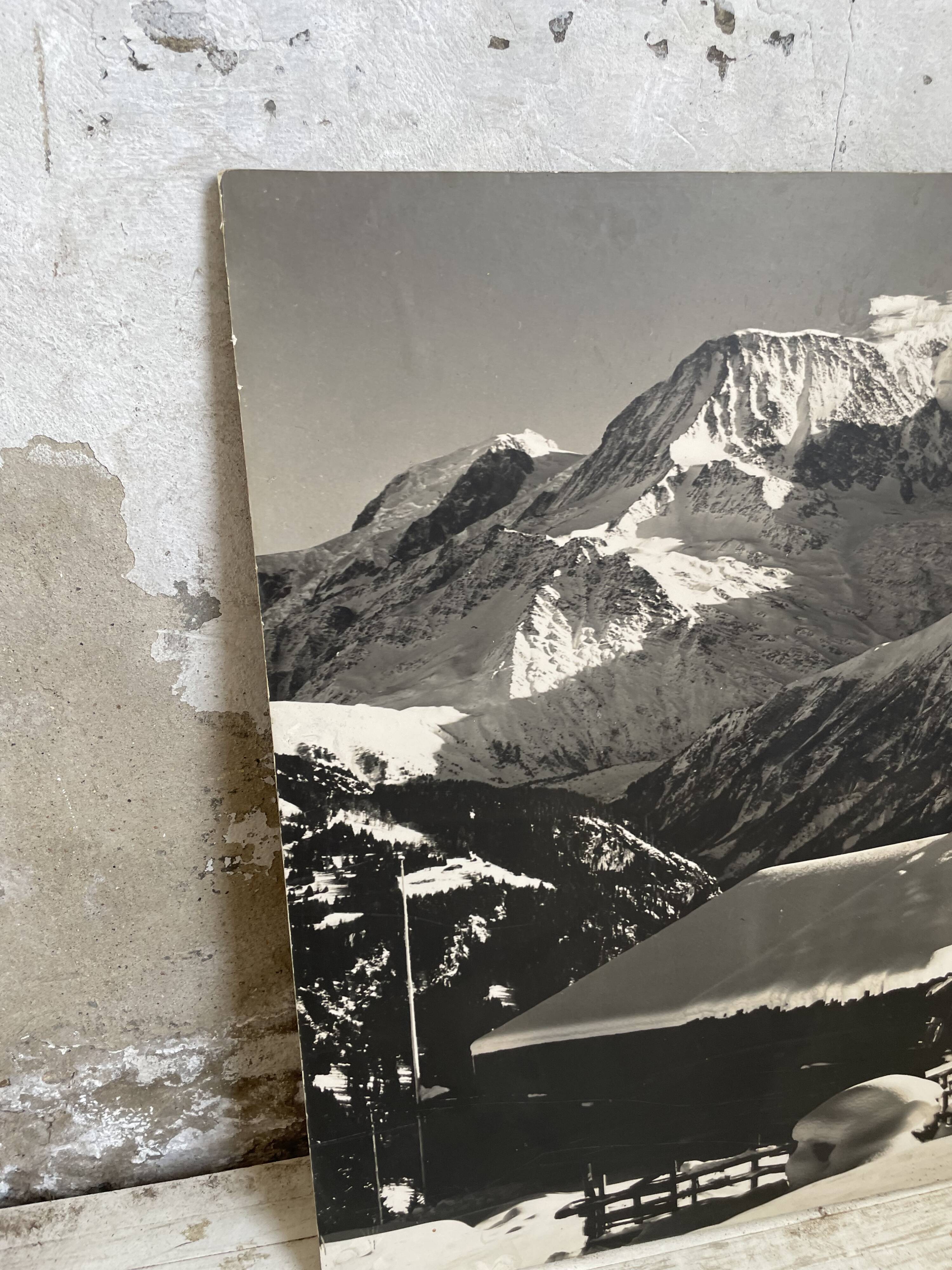 Photo on wood chalet 60s