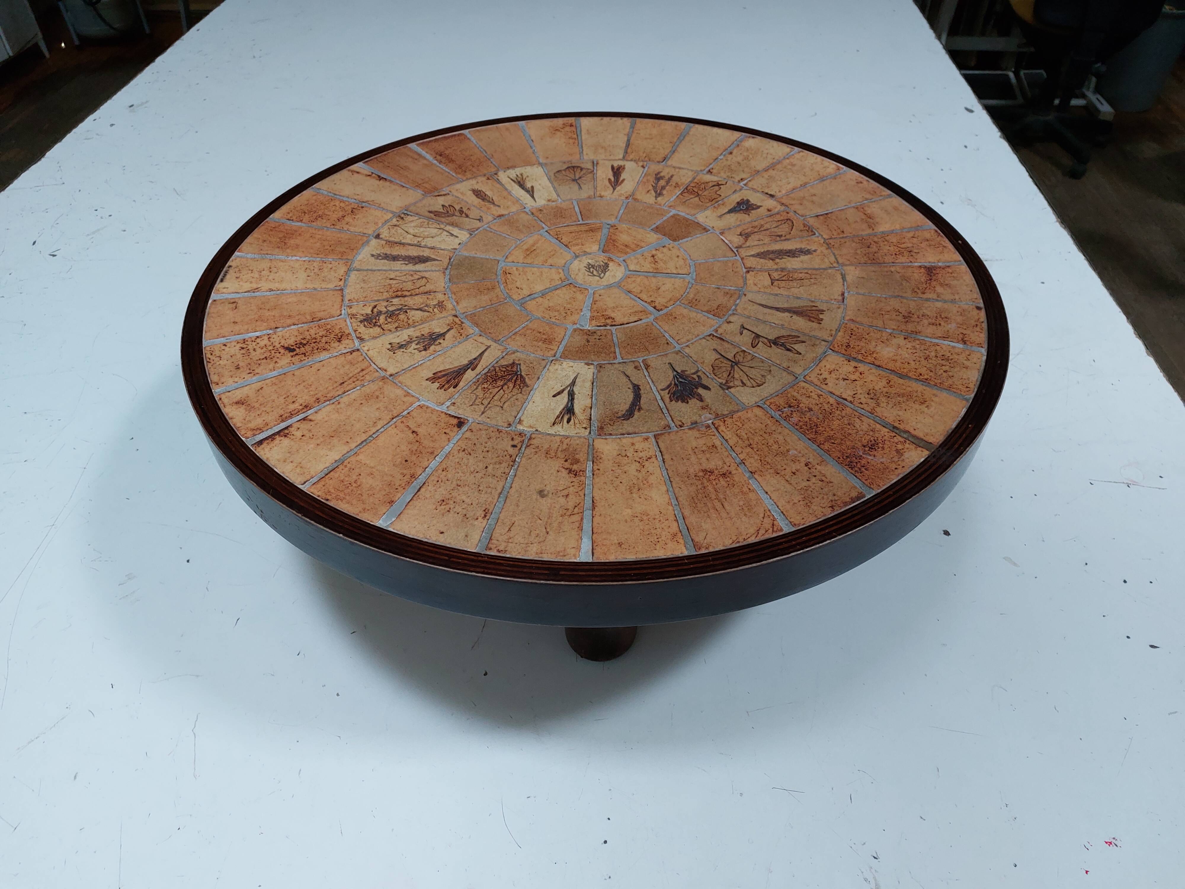 Round coffee table "Herbariums" by Roger Capron - 1960s/1970s - Vallauris
