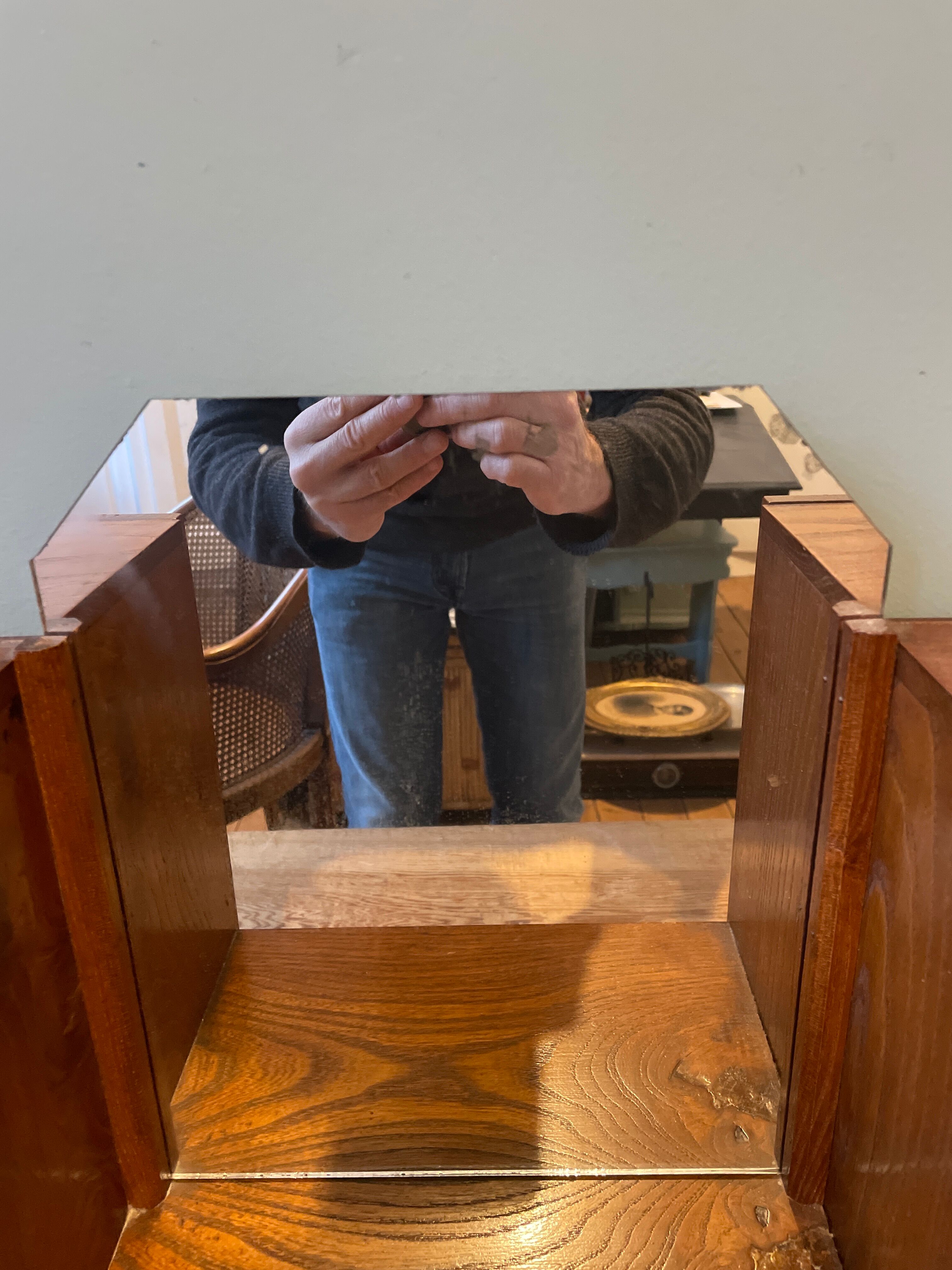 Antique wall-mounted toilet cabinet