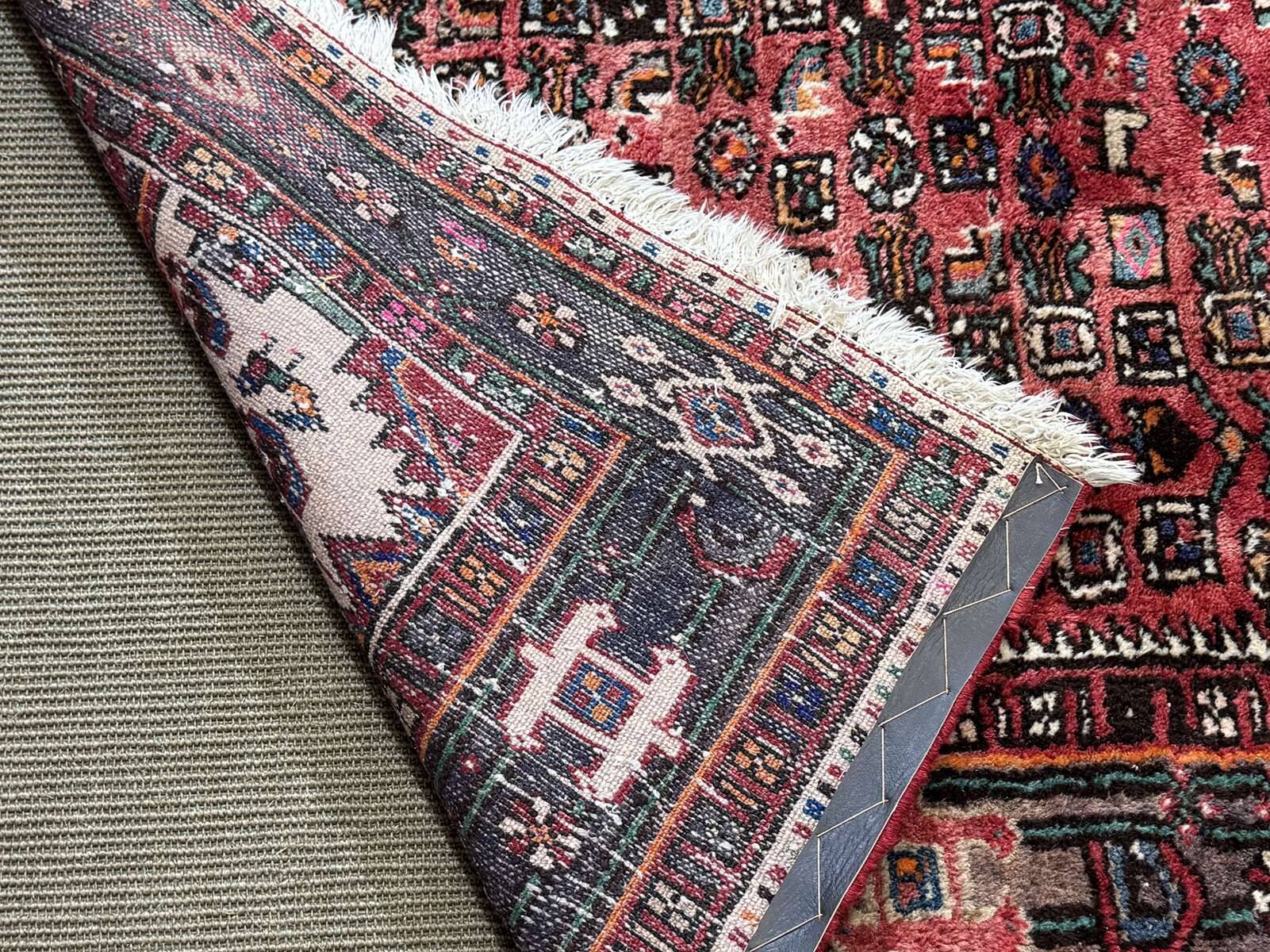 Tapis iranien en laine fait main