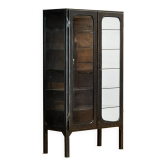 Armoire médicale polie, années 1970