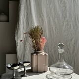 Flared decanter with round cap