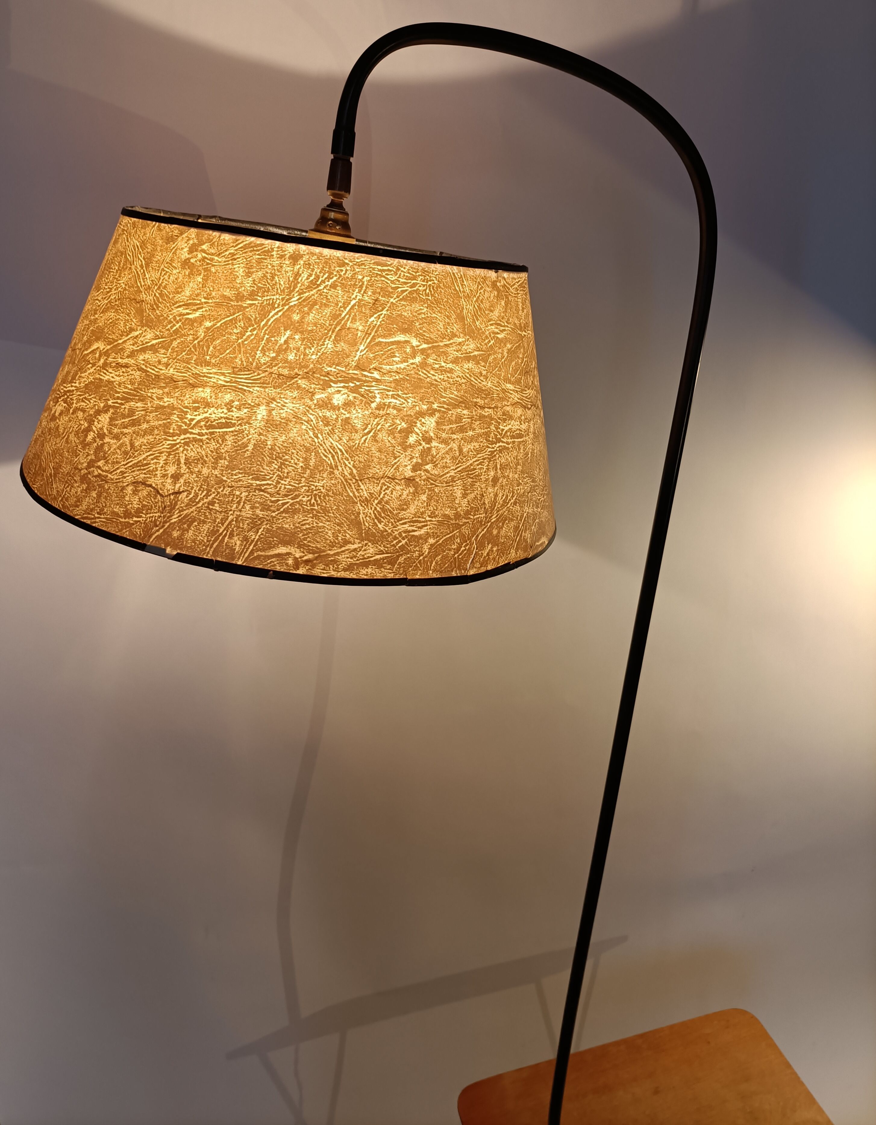 E-reader magazine holder 1950 Vintage.