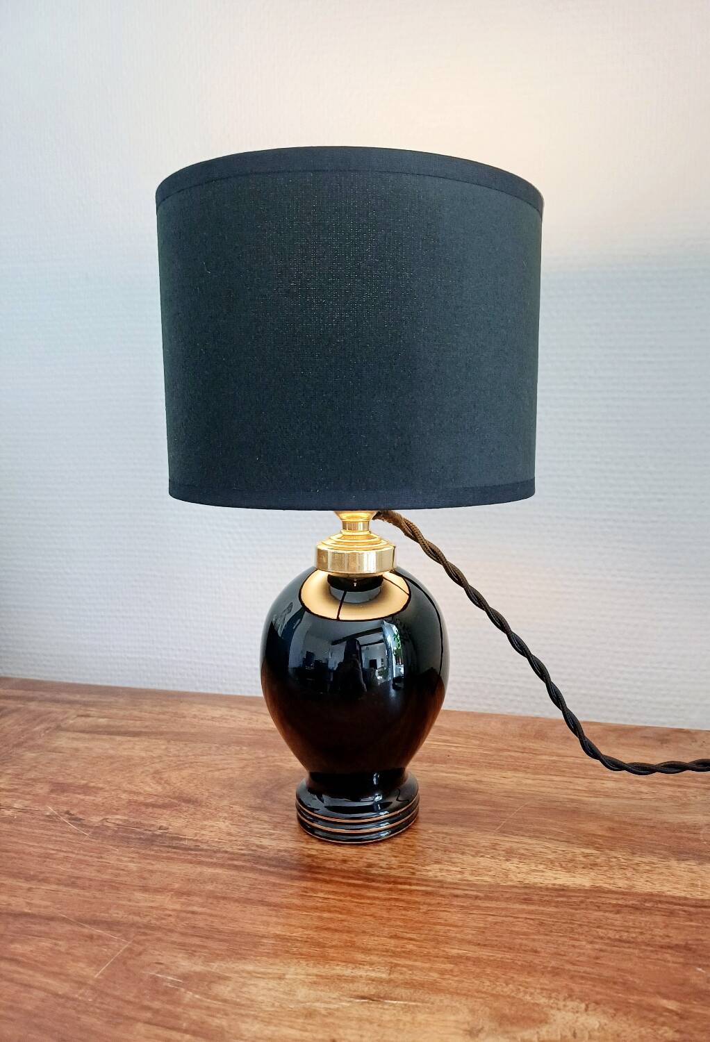 Lampe de table vintage en opaline noire avec abat-jour en velours neuf