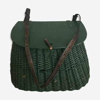 Ancien panier de pêche avec lanière en cuir