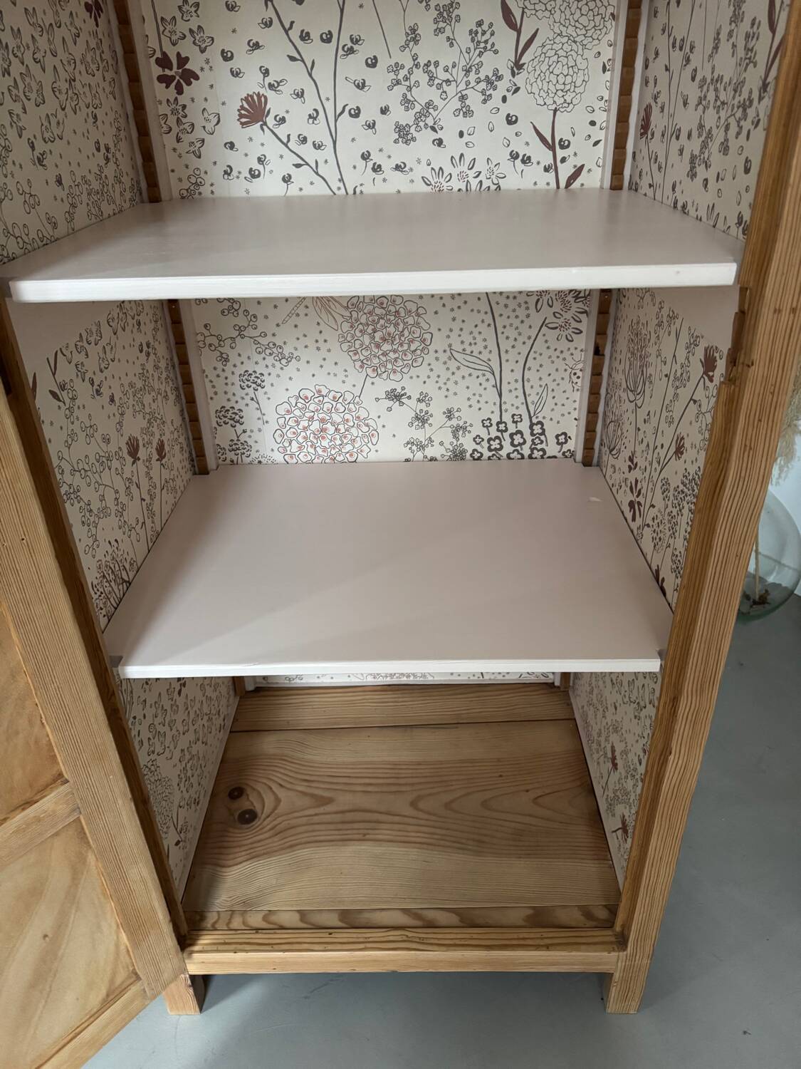 Wardrobe with a door