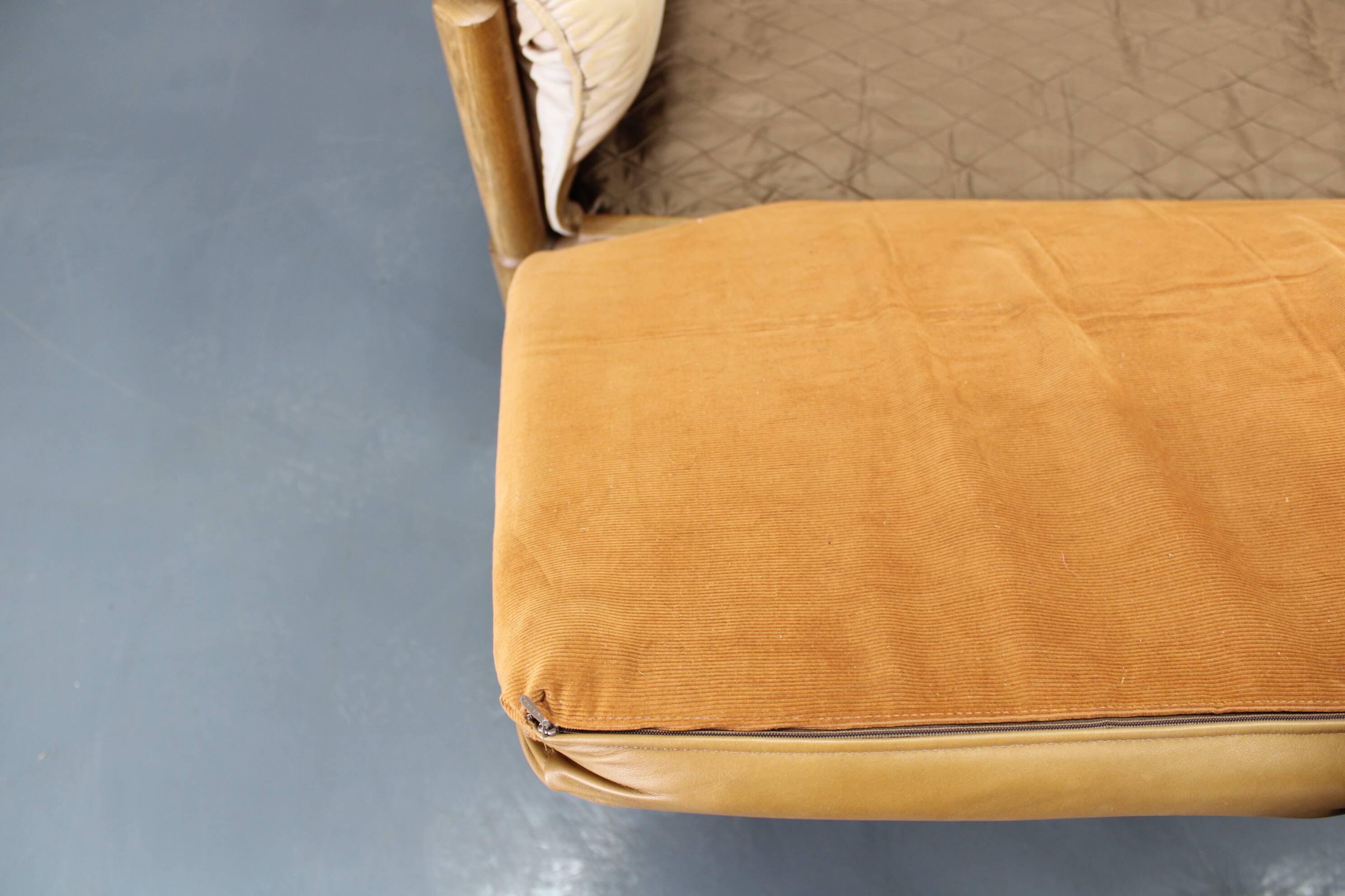 1960s Oak Scandinavian 3-Seater Sofa in Fine Leather Upholstery