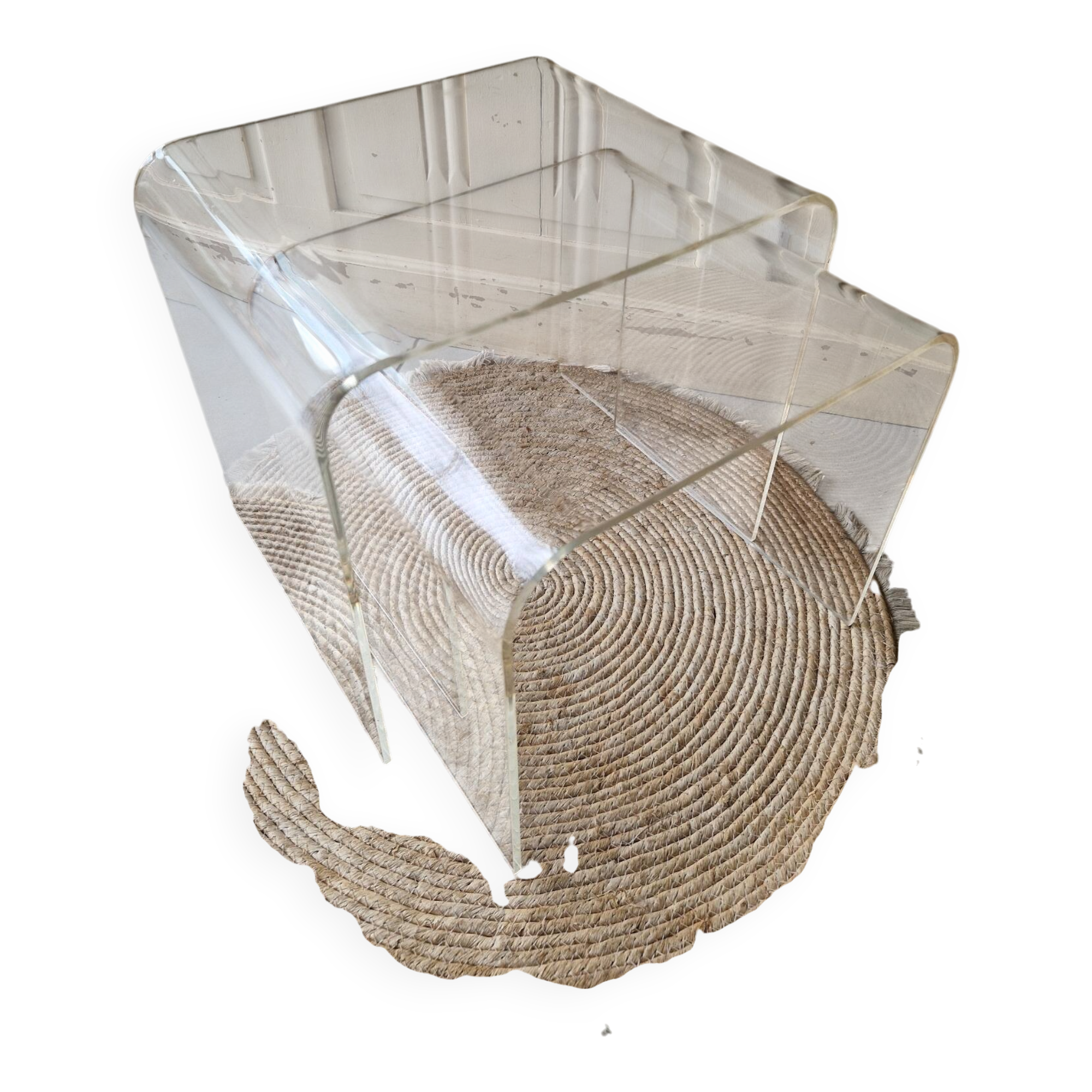 Nested tables in transparent plexiglass – David Lange – Design