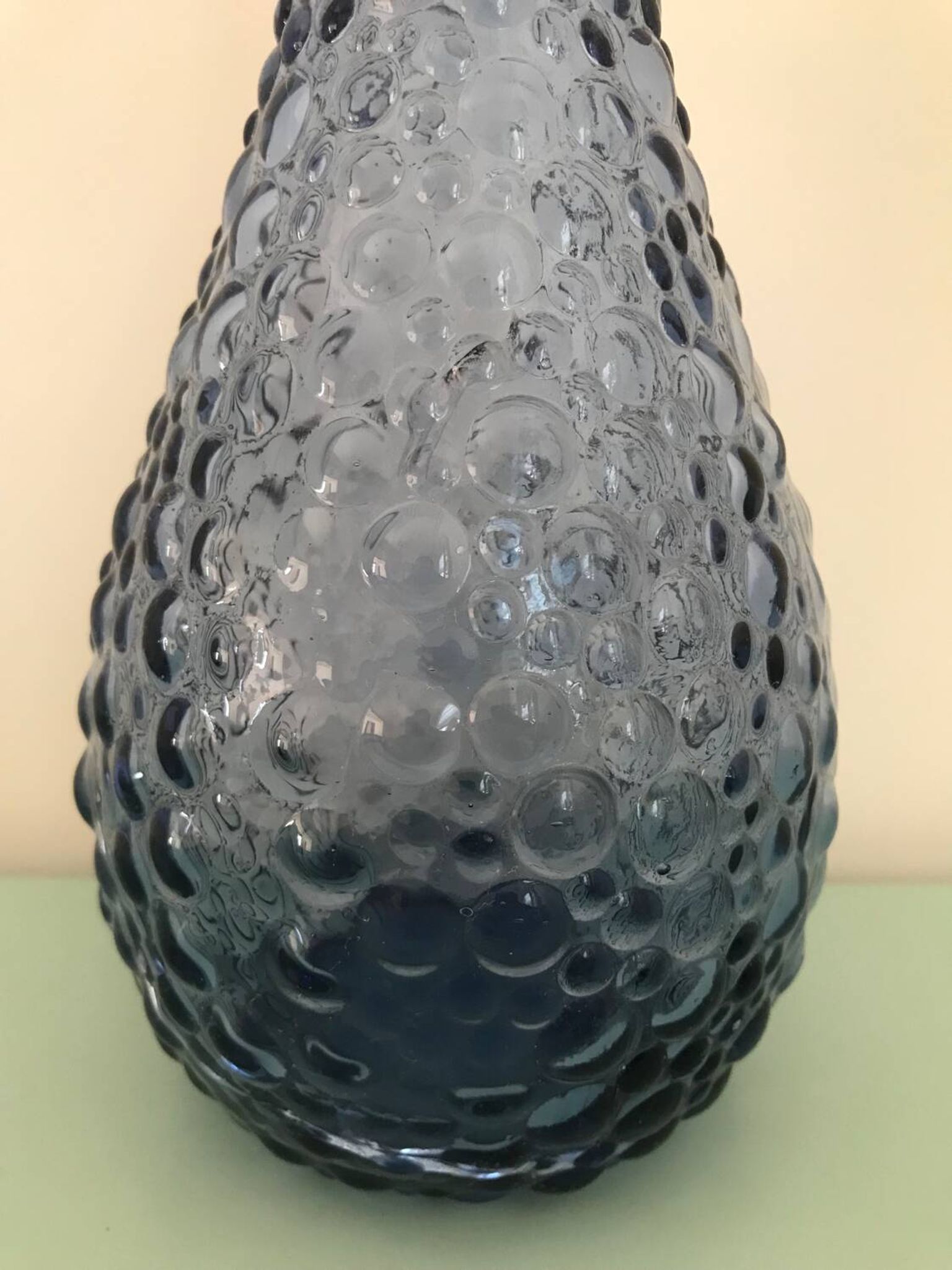 Carafe empoli violet mauve petits bulles hobnail