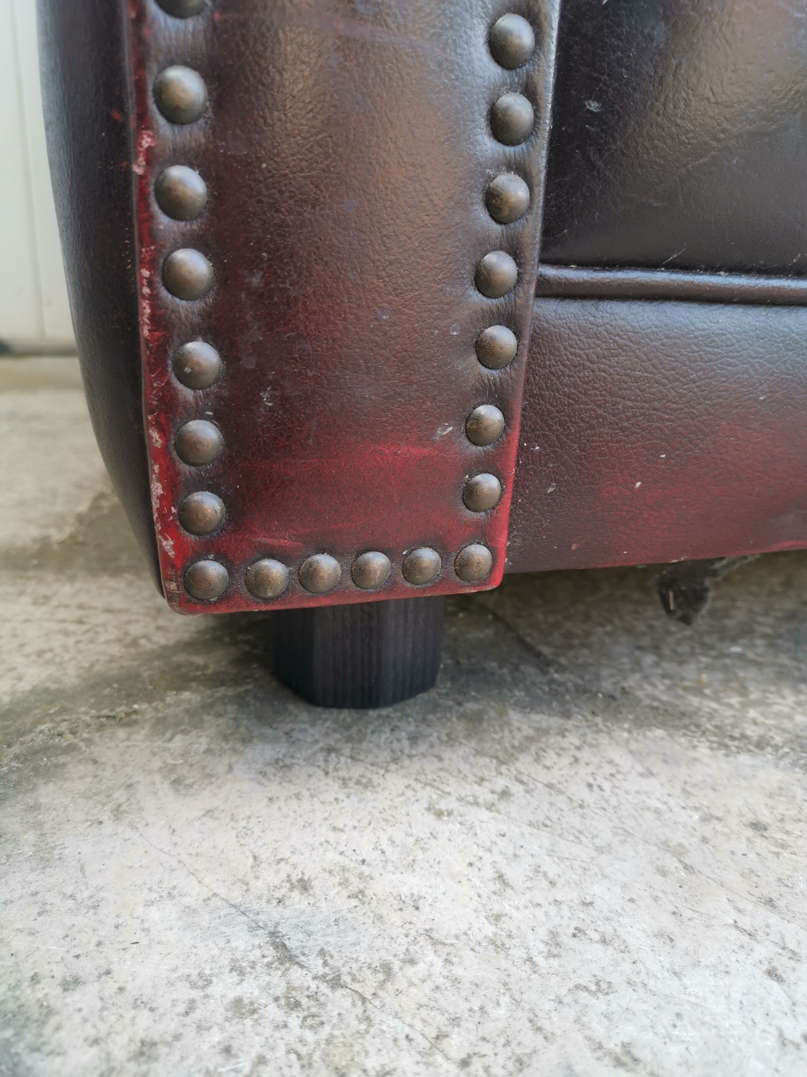 Leather chesterfield