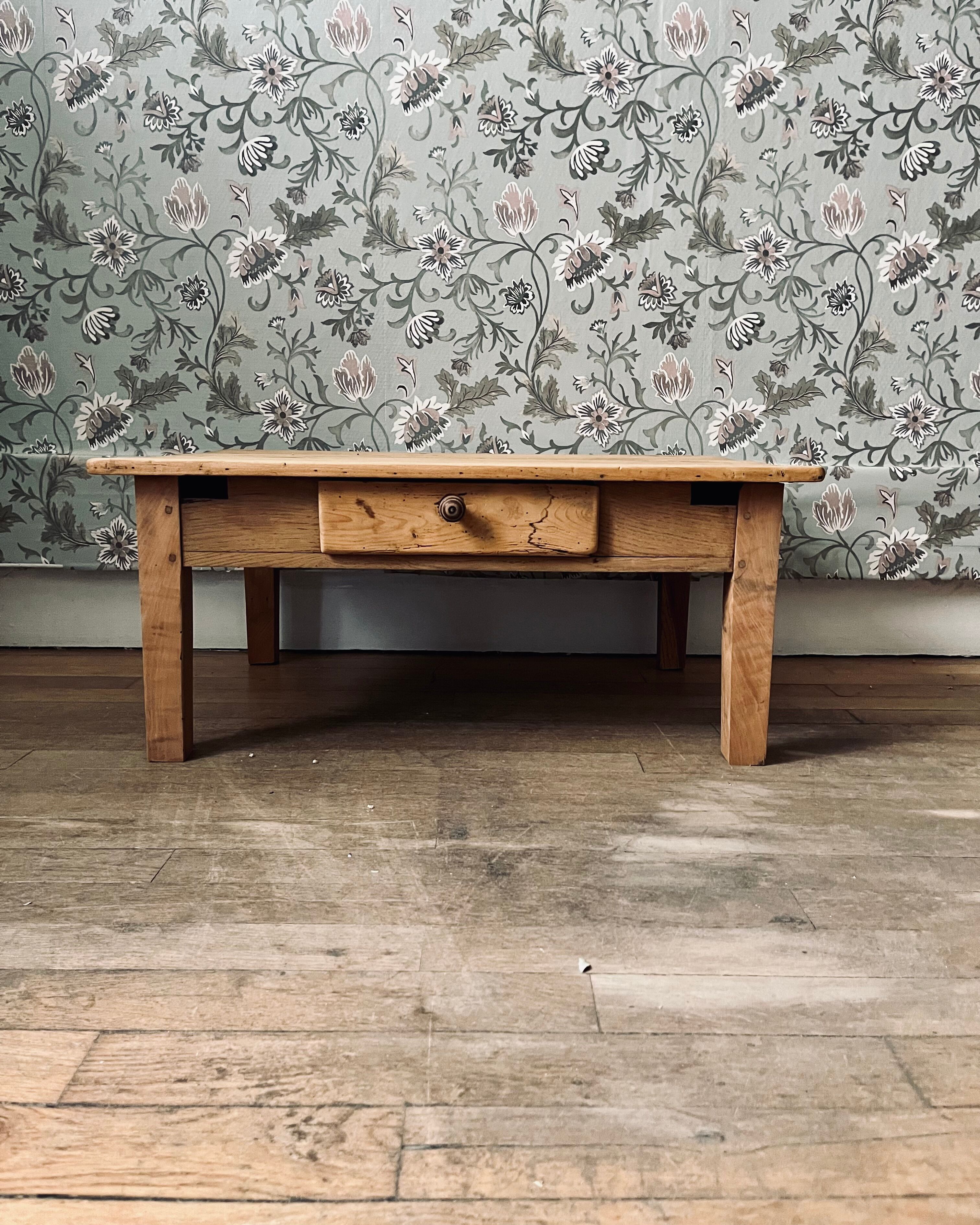 Table basse de ferme vintage (rénovée)