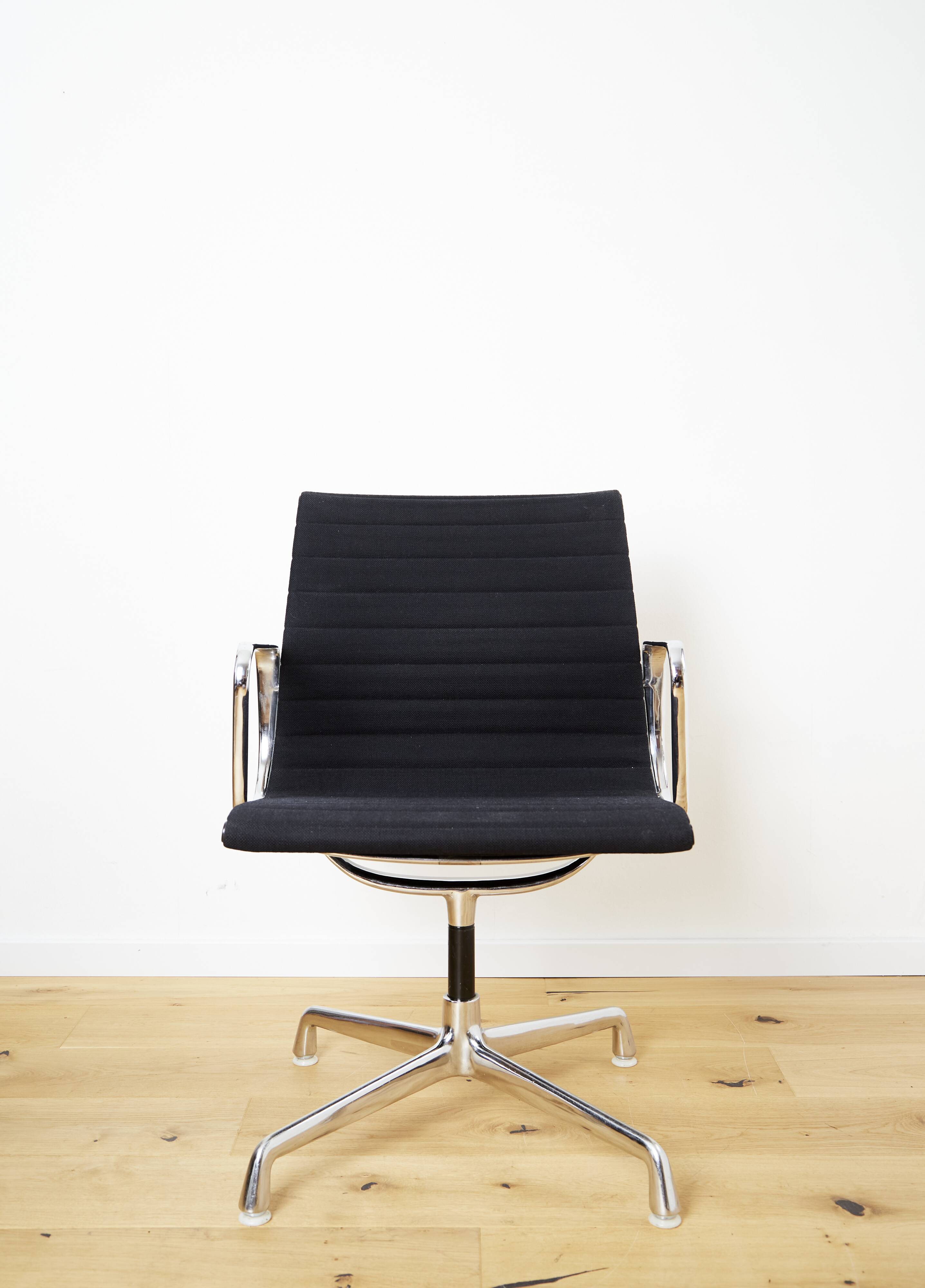 EA 108 Swivel Chair by Charles & Ray Eames for Herman Miller