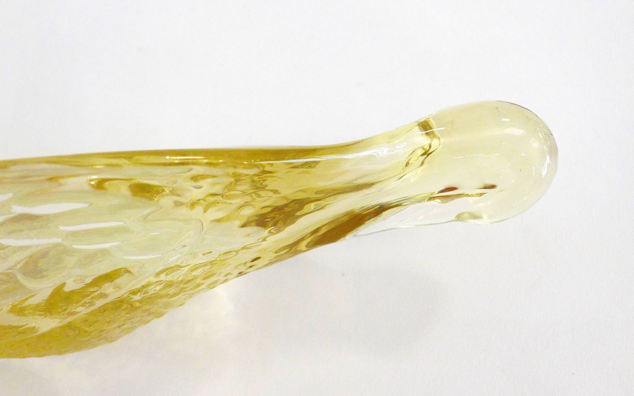 Bird bowl, in pale yellow crystal glass