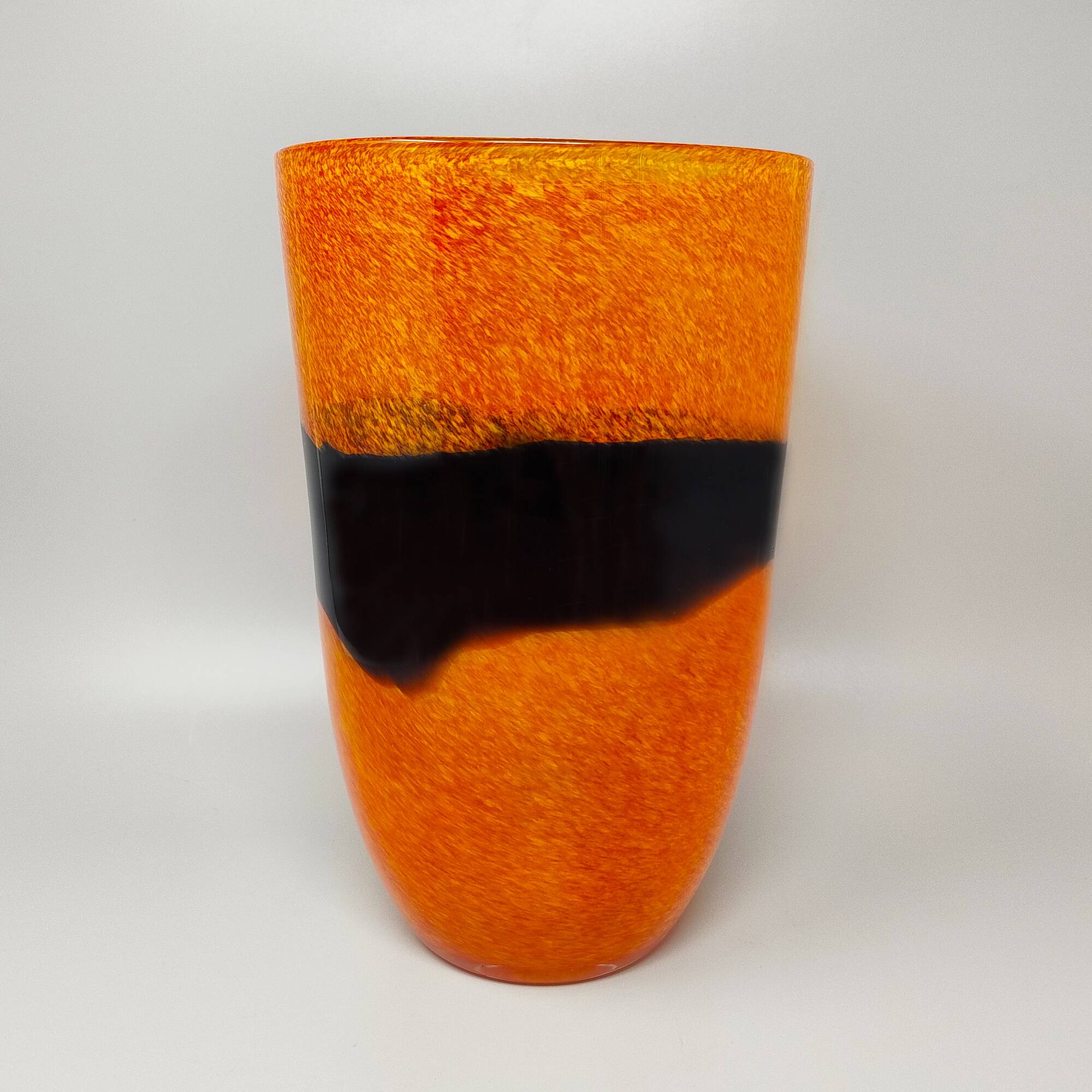 1970s Astonishing Vase By Ca' dei Vetrai in Murano Glass. Made in Italy