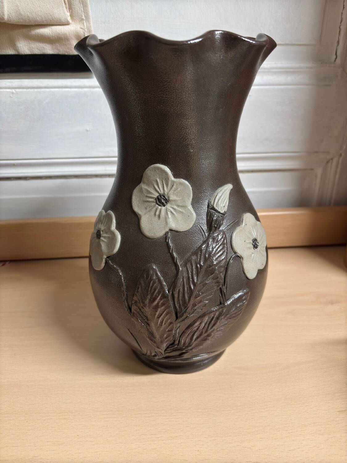 Vase de Noron à décor de fleurs