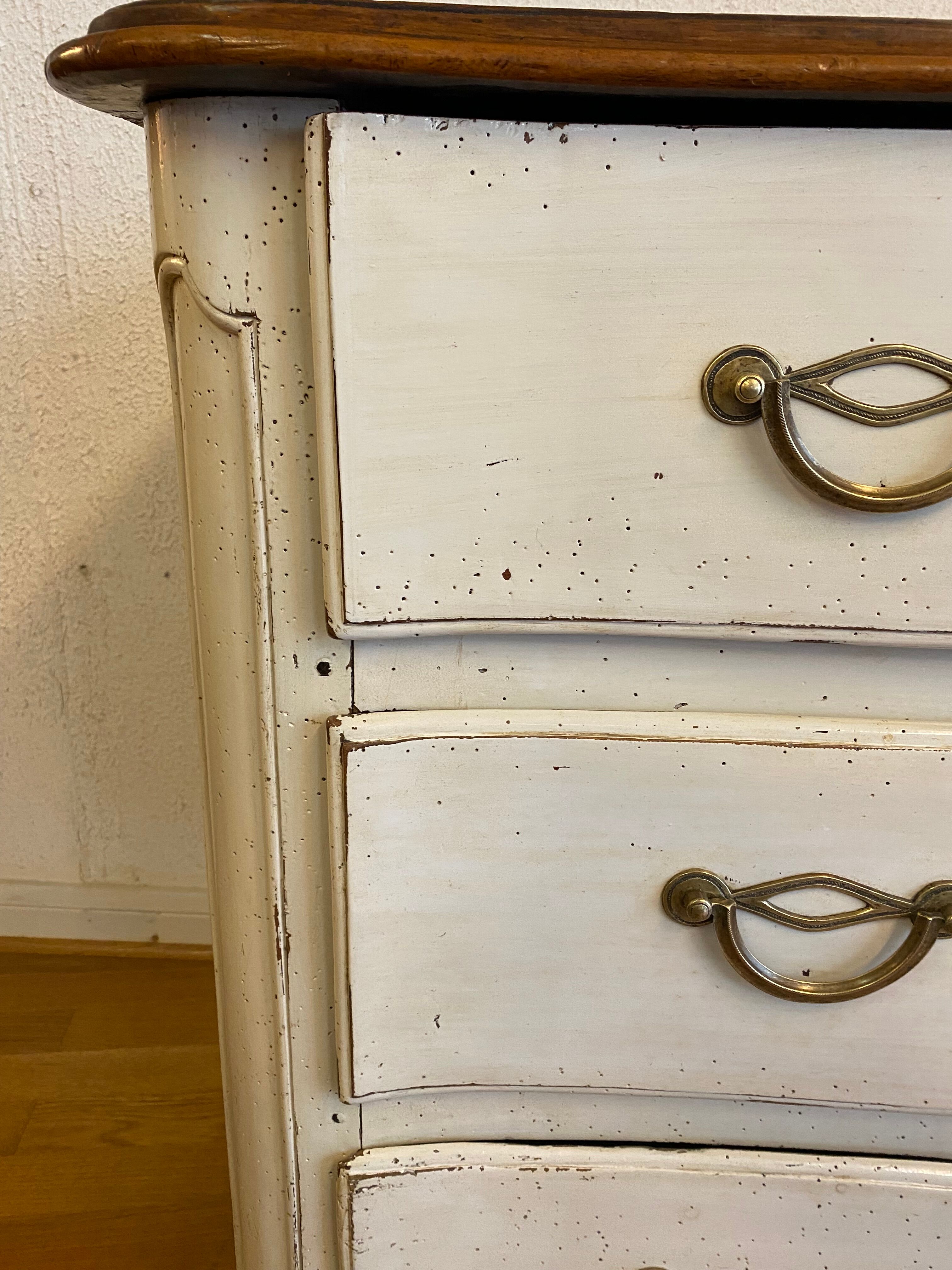 Chest of drawers from the regency period patinated light gray. Perfect condition.