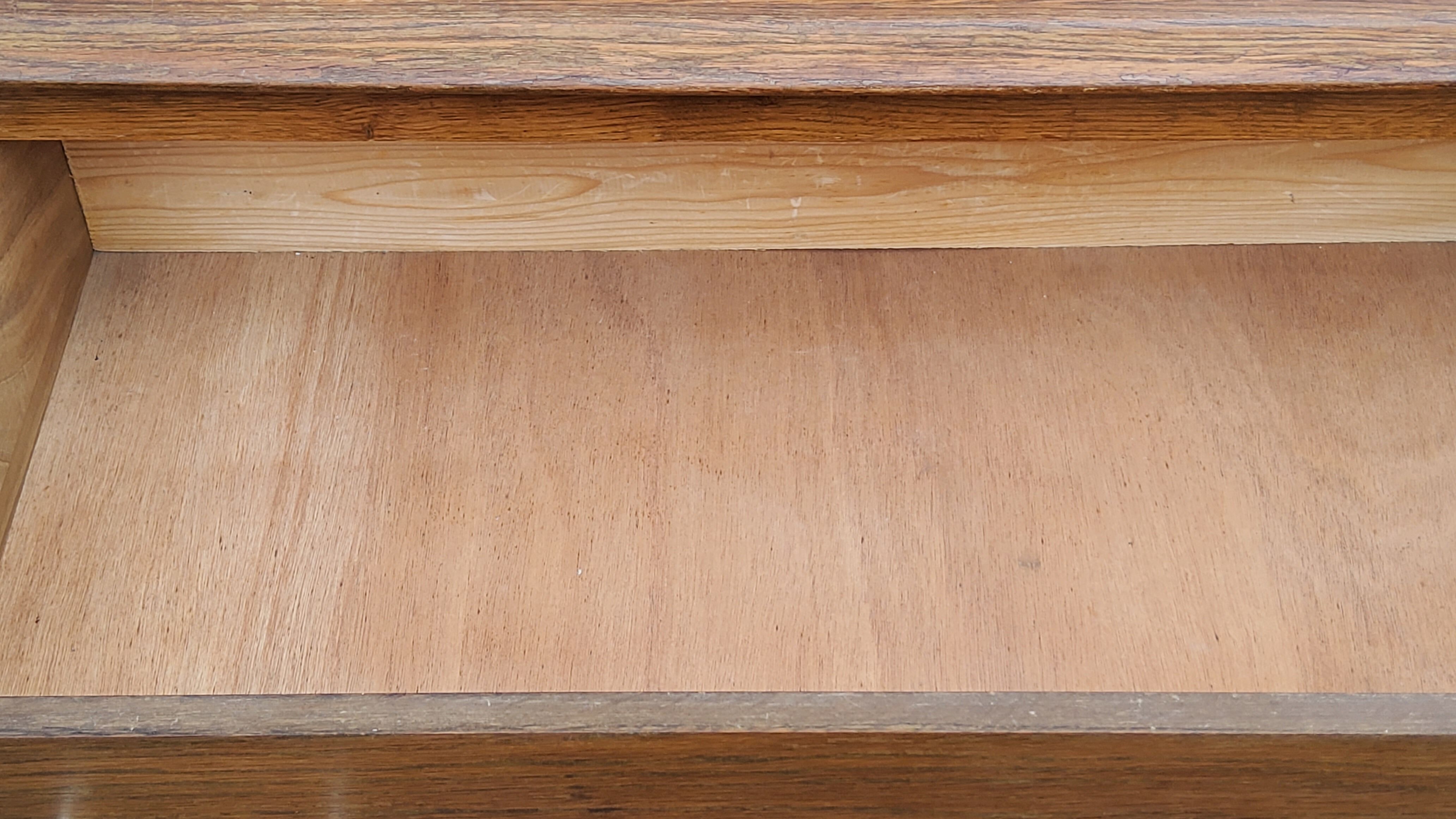 Vintage oak chest of drawers feet compass 4 drawers from the 50s