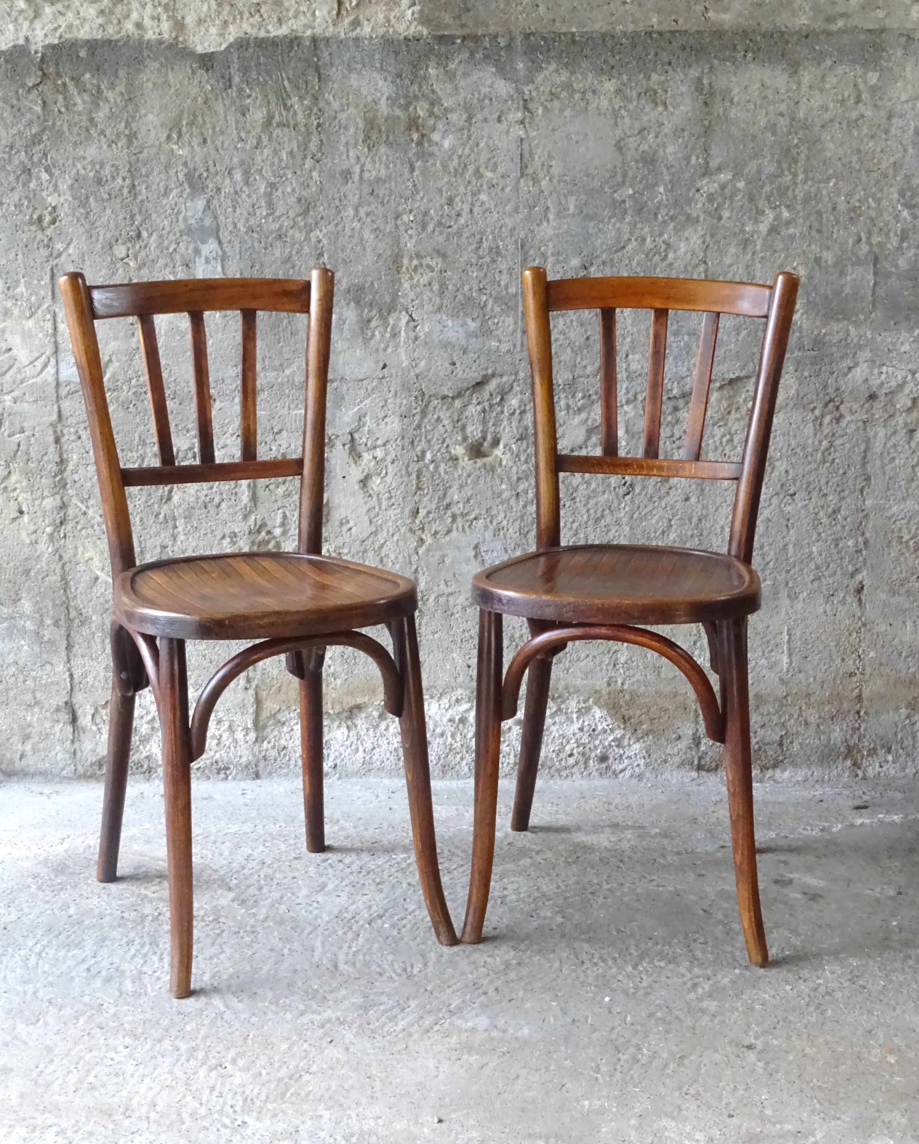 4 chairs Baumann bistrot 1925 sitting wood, "patina bistro of the corner"