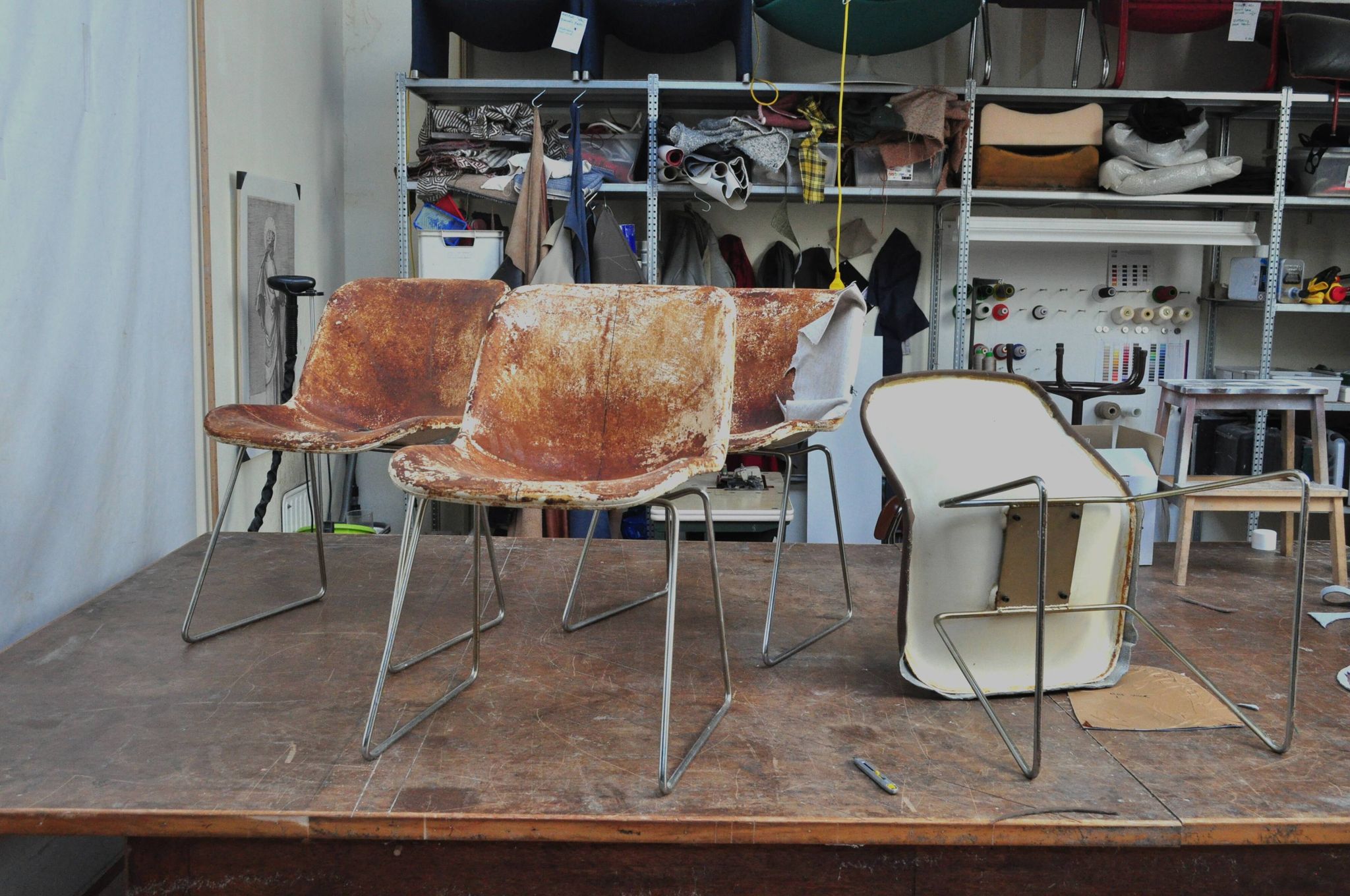 Set of 4 Spirit dining chairs by Hajime Oonishi for Houtoku/Artifort, 1970s.