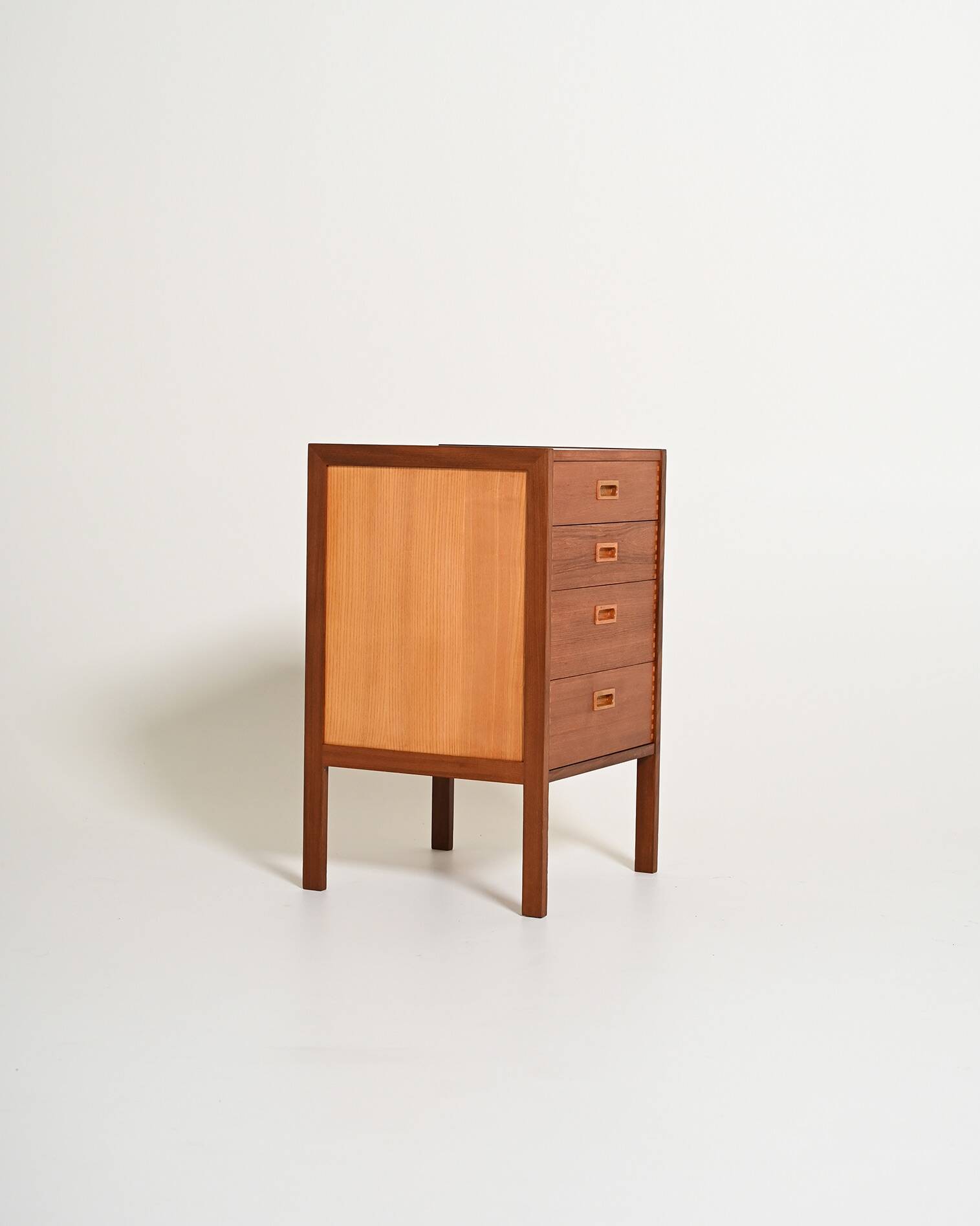 Commode en teck scandinave par Gillis Lundgren, années 1960.