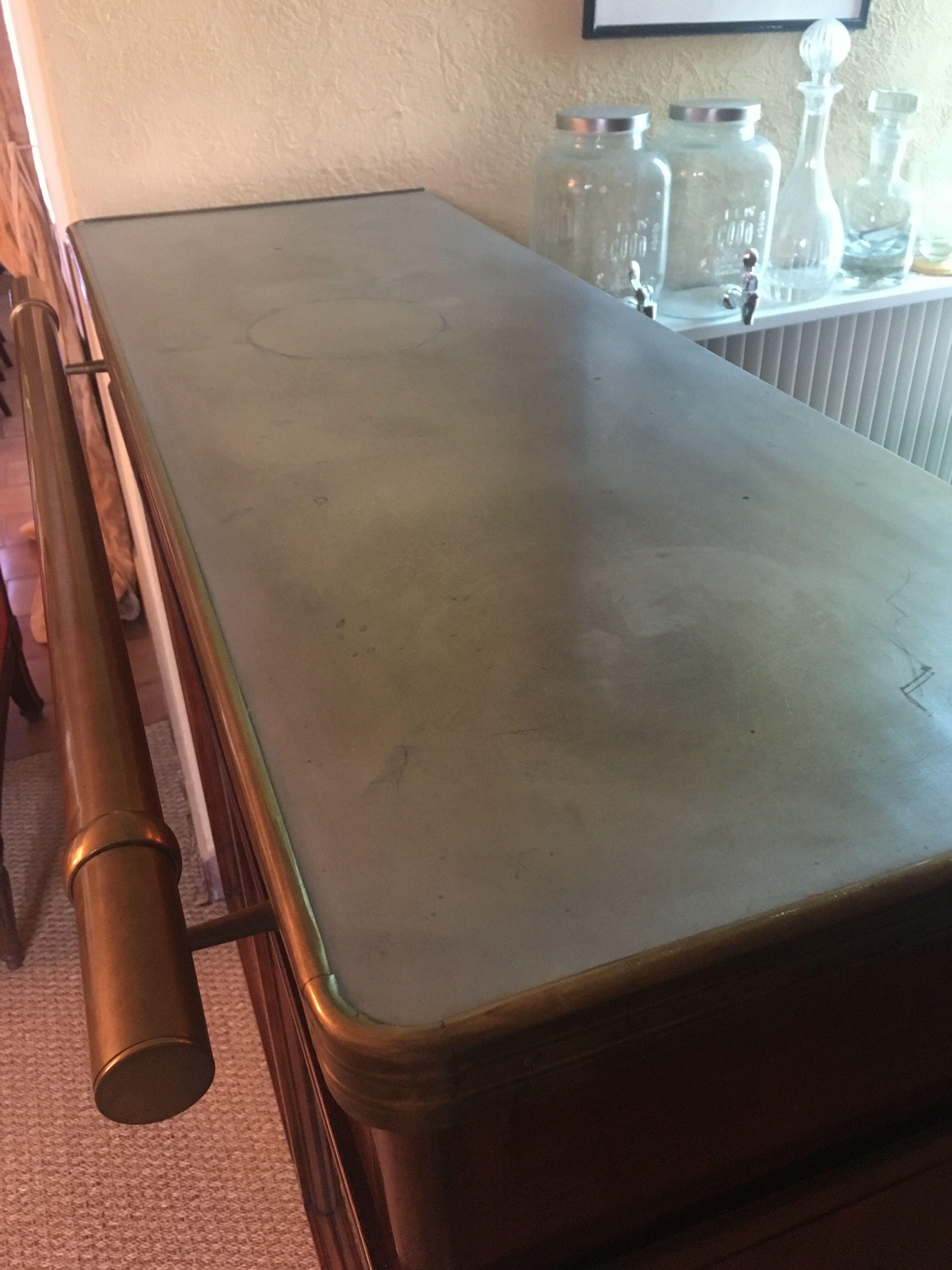 Bar in wood and zinc + stool