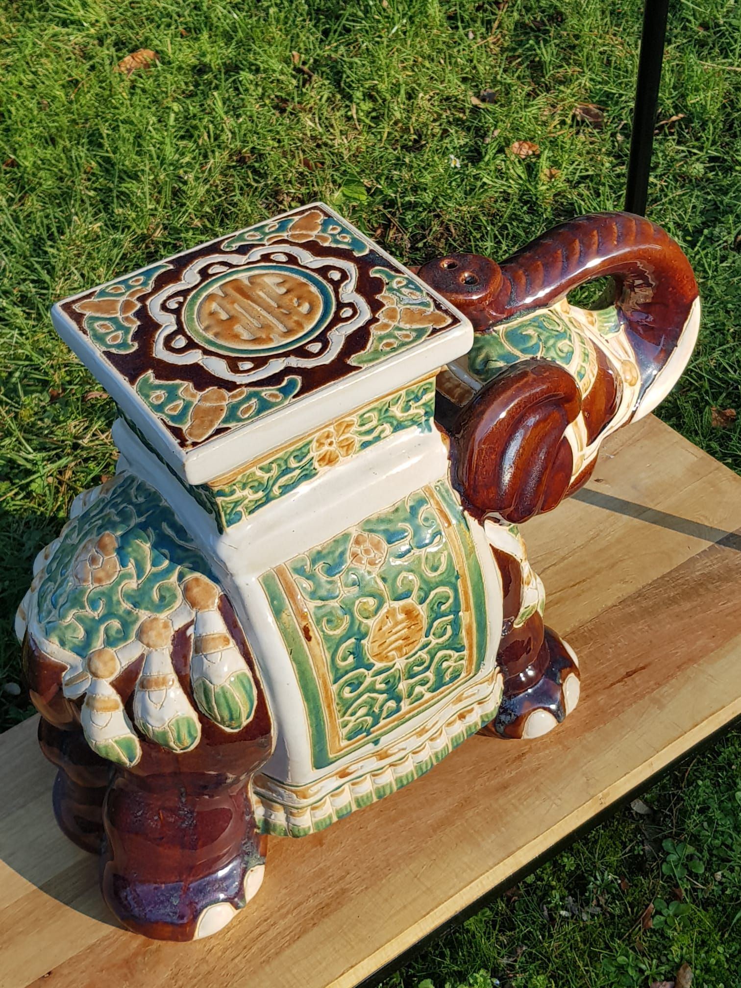 Support plant elephant