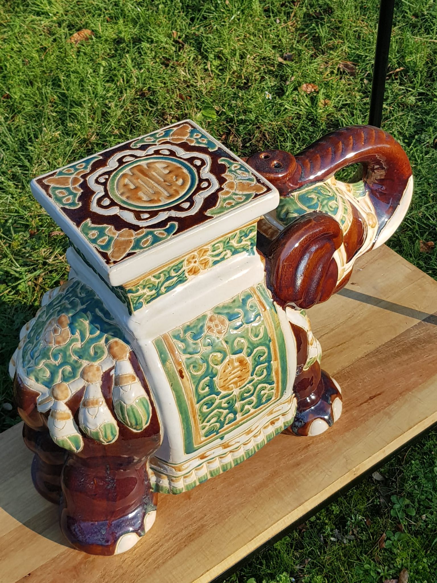 Support plant elephant