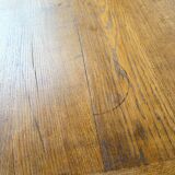 Extendable farmhouse table in oak